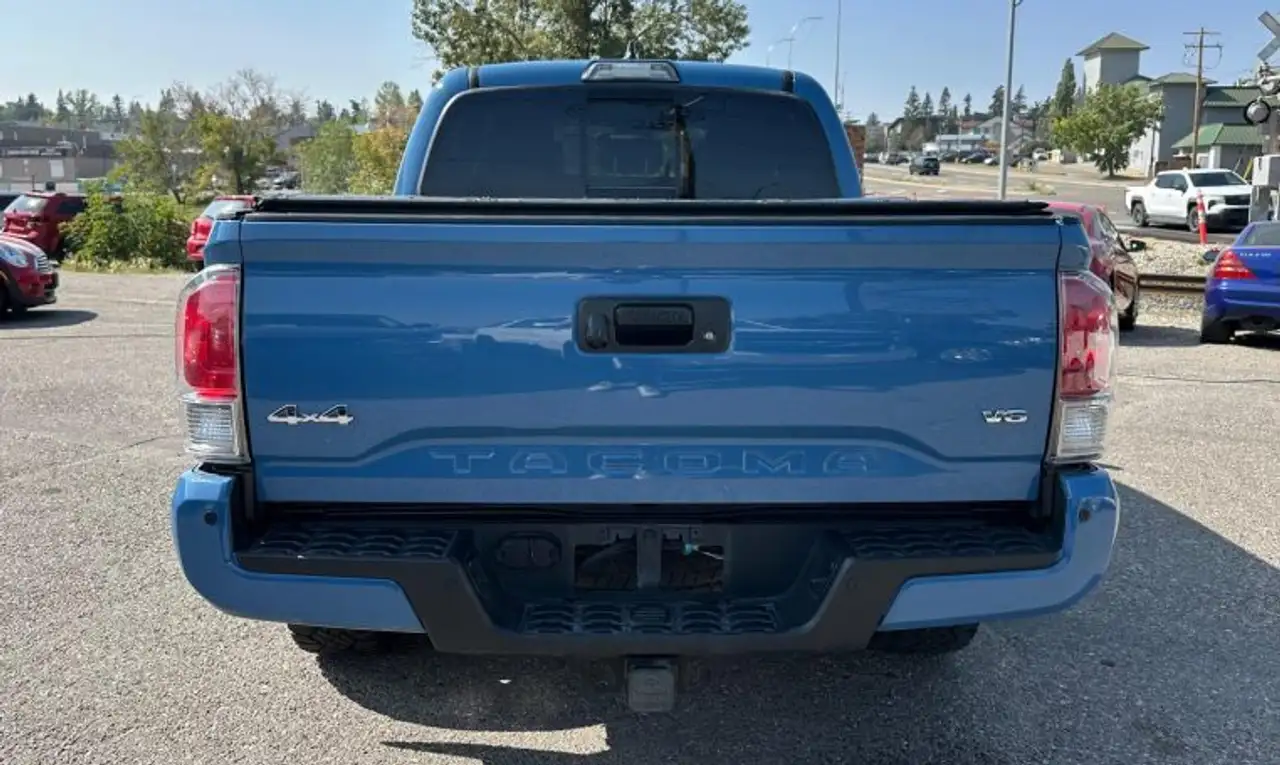 Toyota Tacoma снимка Toyota Tacoma