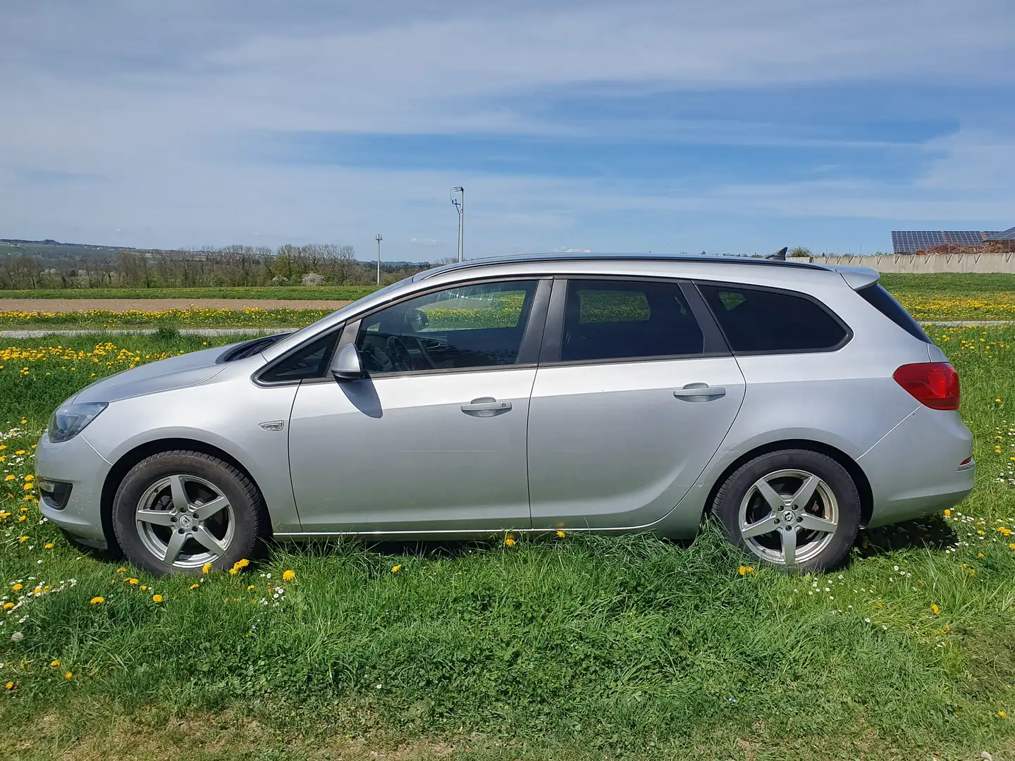 Opel Astra 1.4 Turbo Sports Tourer Edition Silber - 1