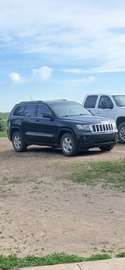 4WD 4dr Laredo