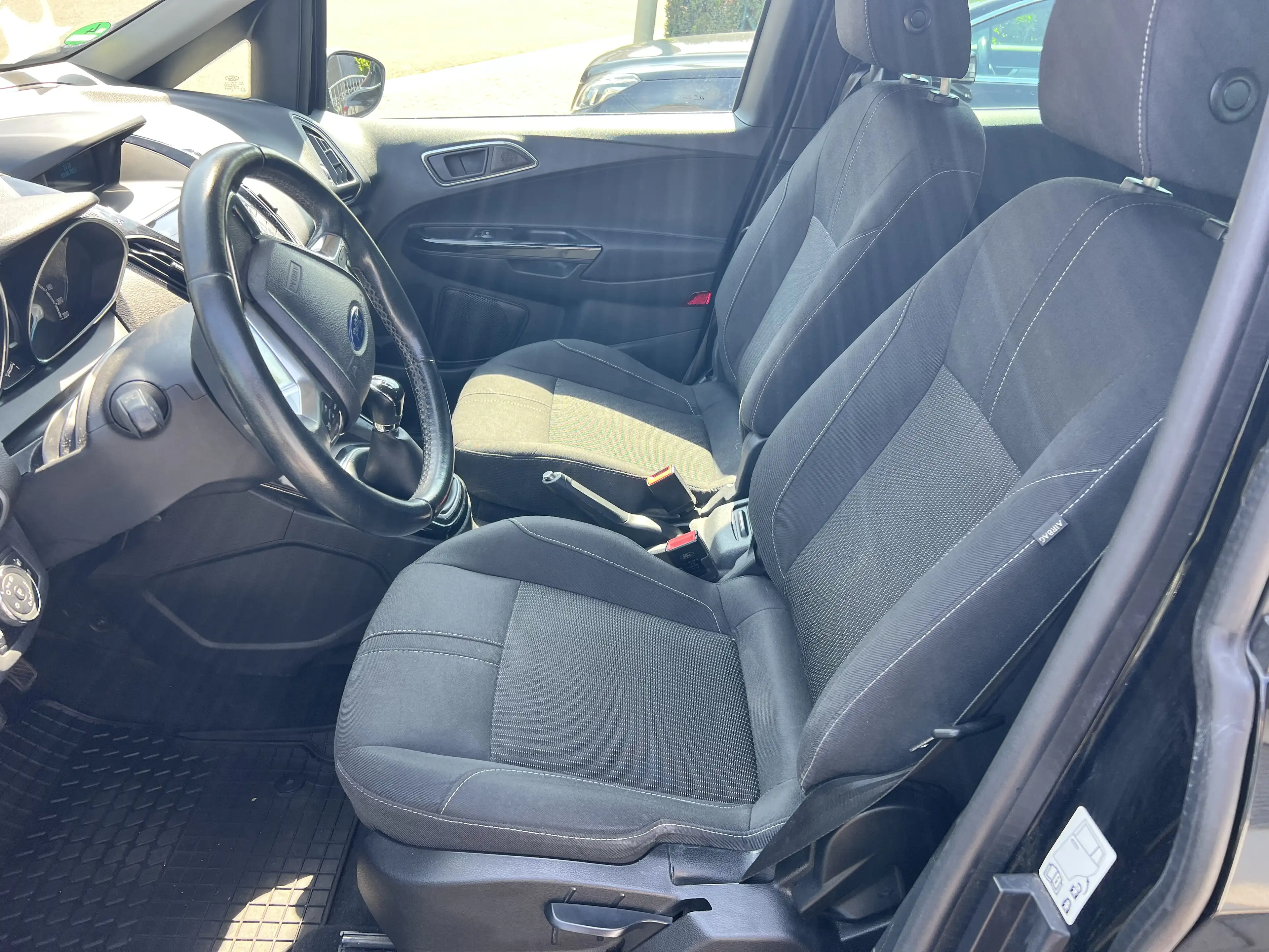 Ford B-Max Titanium — photo 5