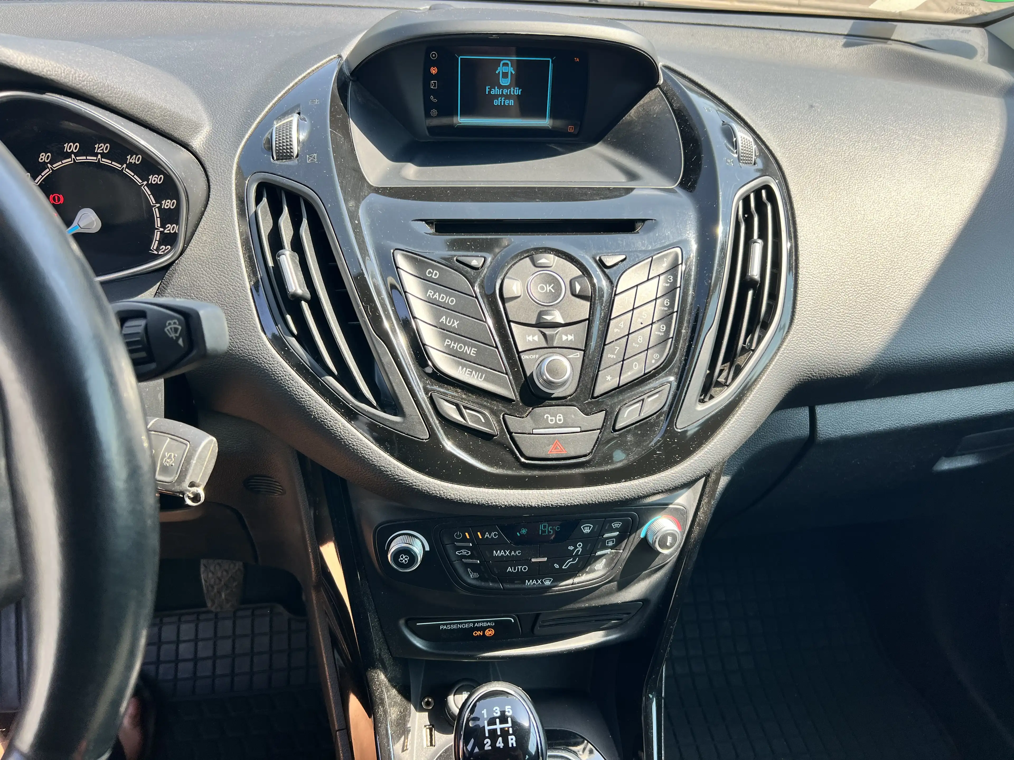 Ford B-Max Titanium — photo 10