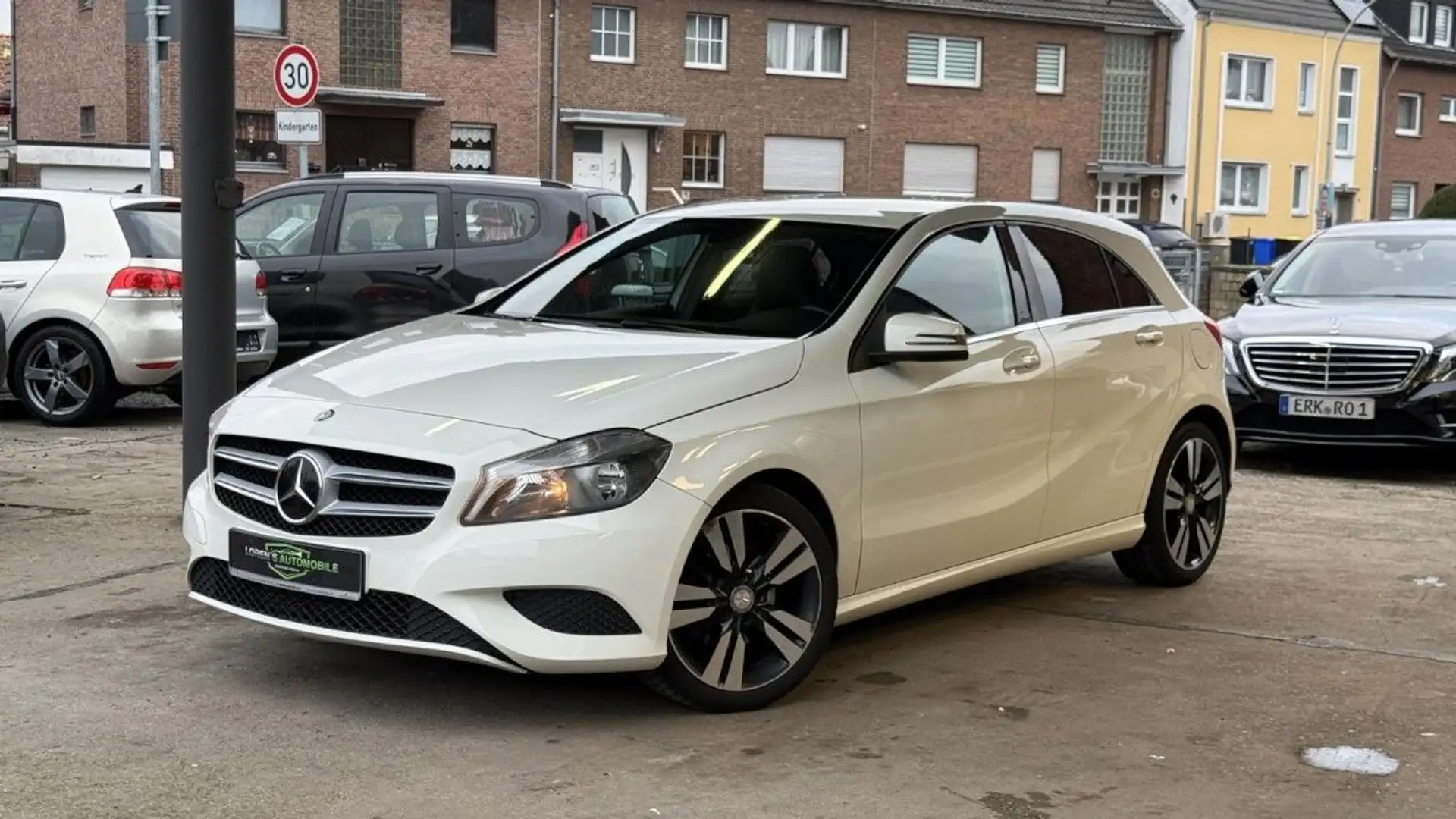 Mercedes-Benz A -Klasse180BlueEfficiency*Klima*Shz*Alus*S-Heft Alb - 1