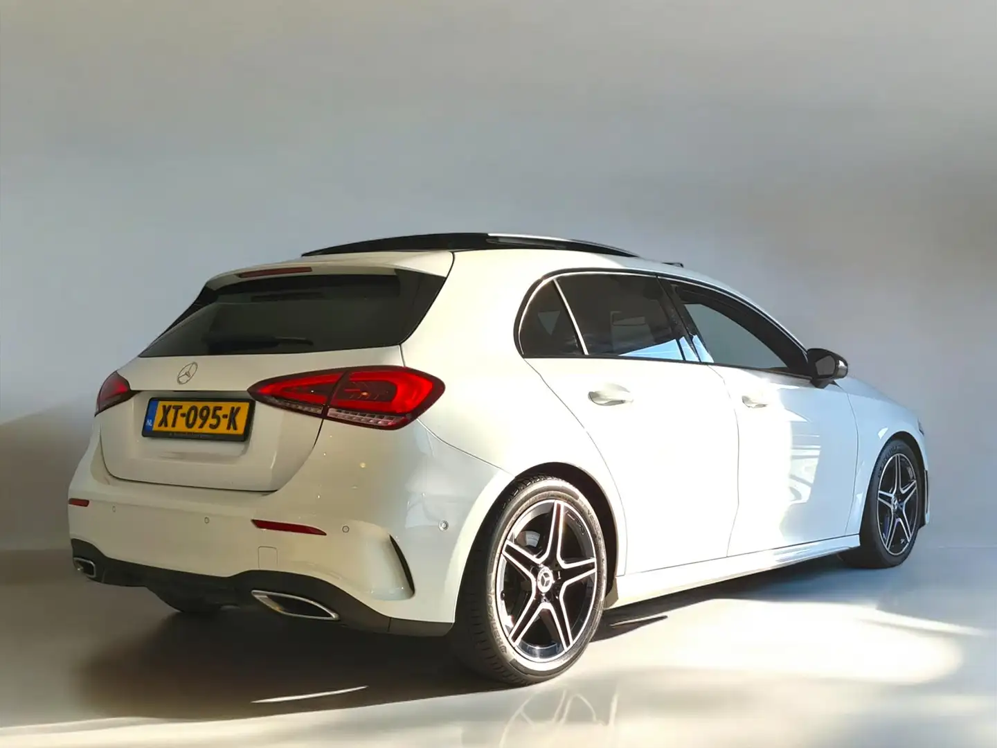 Mercedes-Benz A 200 A 163PK AMG NIGHT PACK AUTOMAAT FULL LED PANO STOE Wit - 2