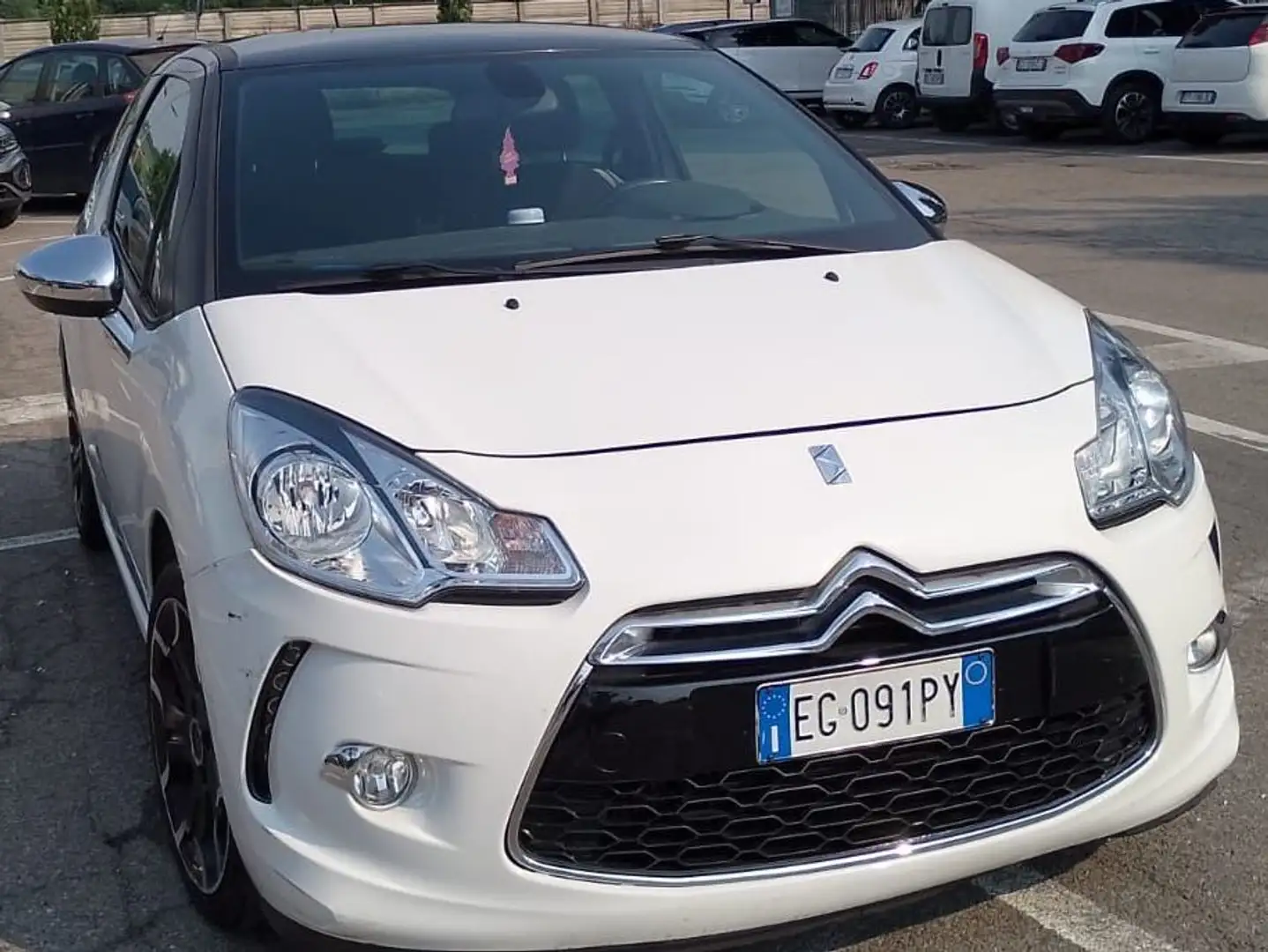 Citroen DS3 DS31.6 hdi So Chic 92cv Bianco - 1