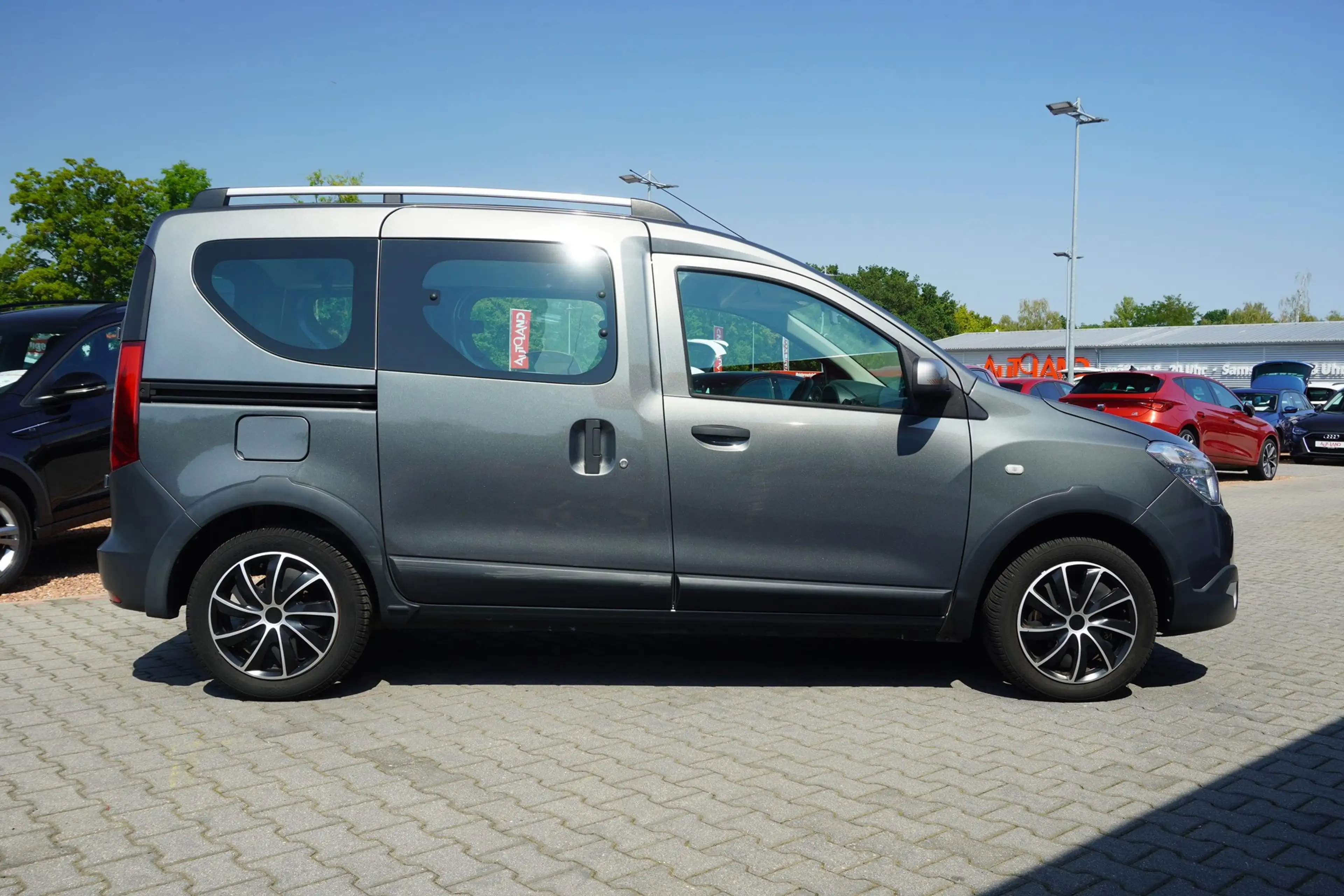 Dacia Dokker 1.6 SCe Klima Navi PDC Tempomat — photo 8