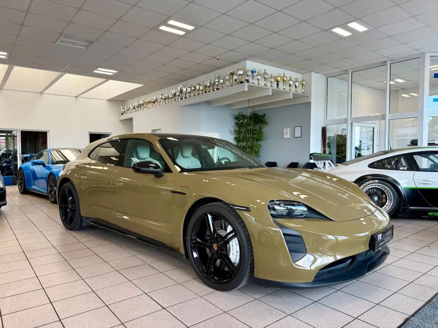 Porsche Taycan Sport Turismo GTS Panorama/ACC/APPROVED Noir - 1