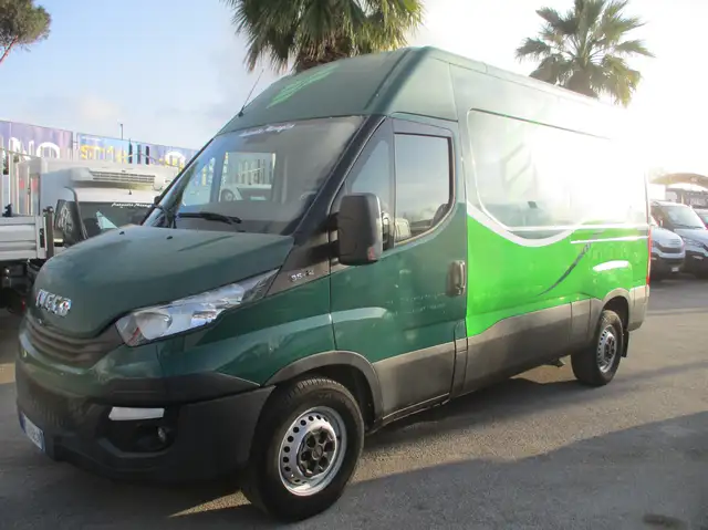 Iveco Daily 35S12 2.3 120CV E6B FURGONE PASSO MEDIO
