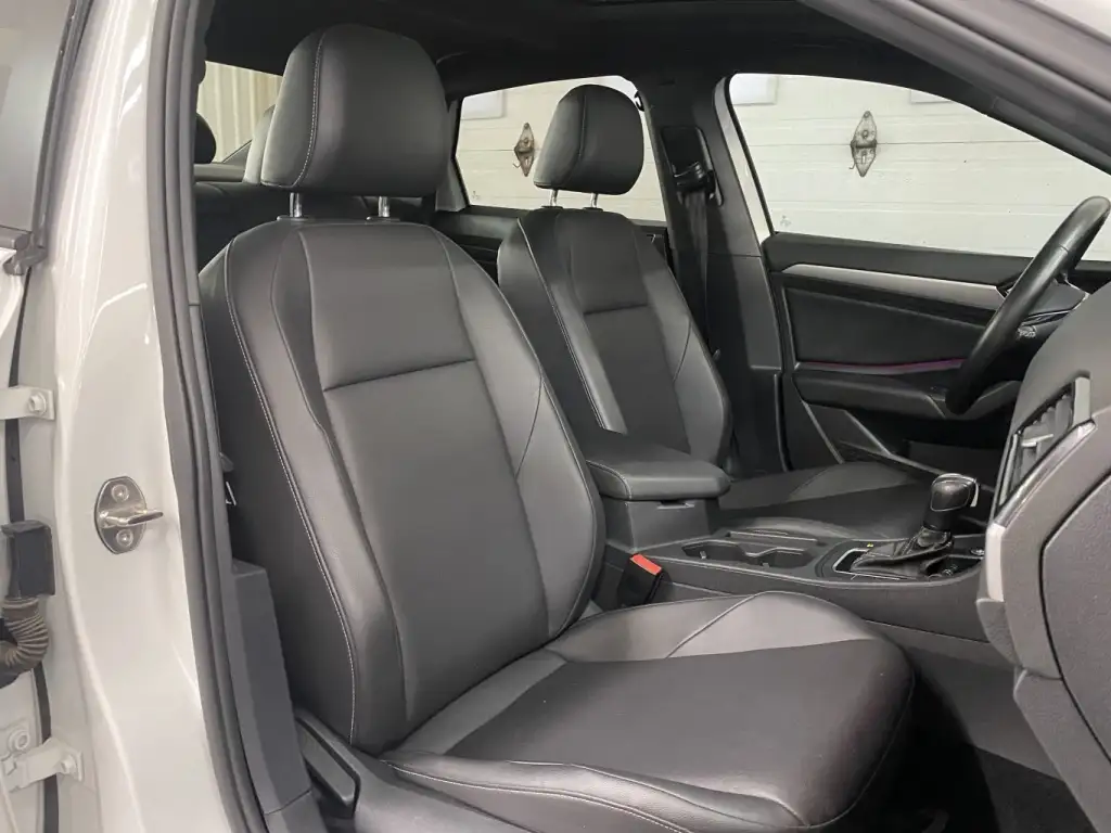 2021 Volkswagen Jetta Highline R-LINE, photo 10