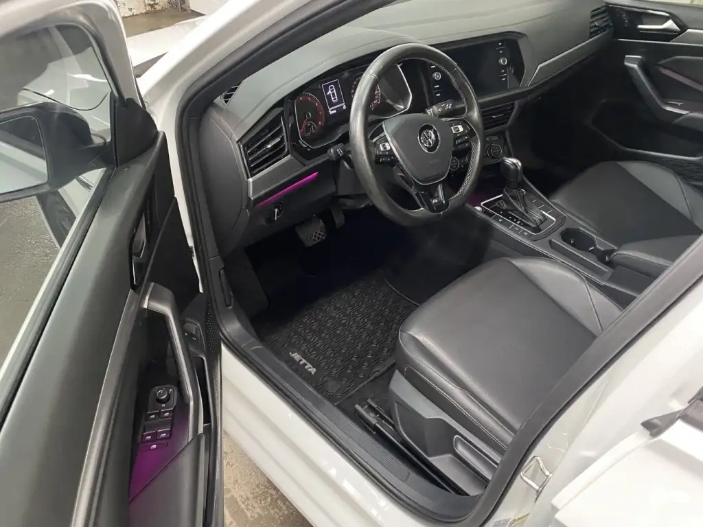 2021 Volkswagen Jetta Highline R-LINE, photo 8