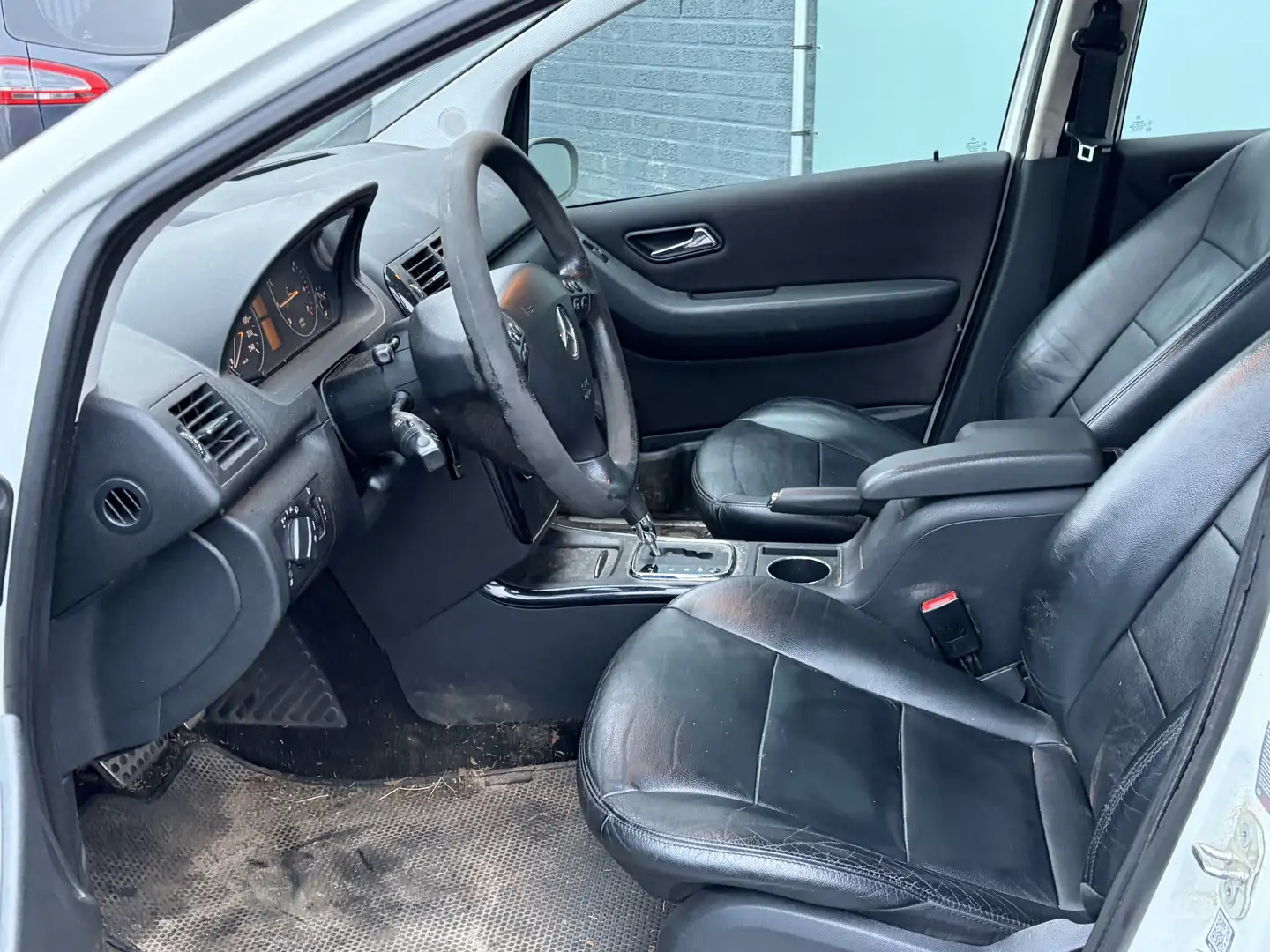 Mercedes-Benz A 150 BJR 2005 Classic 96 PK AUTOMAAT | LEER | LMV Weiß - 2