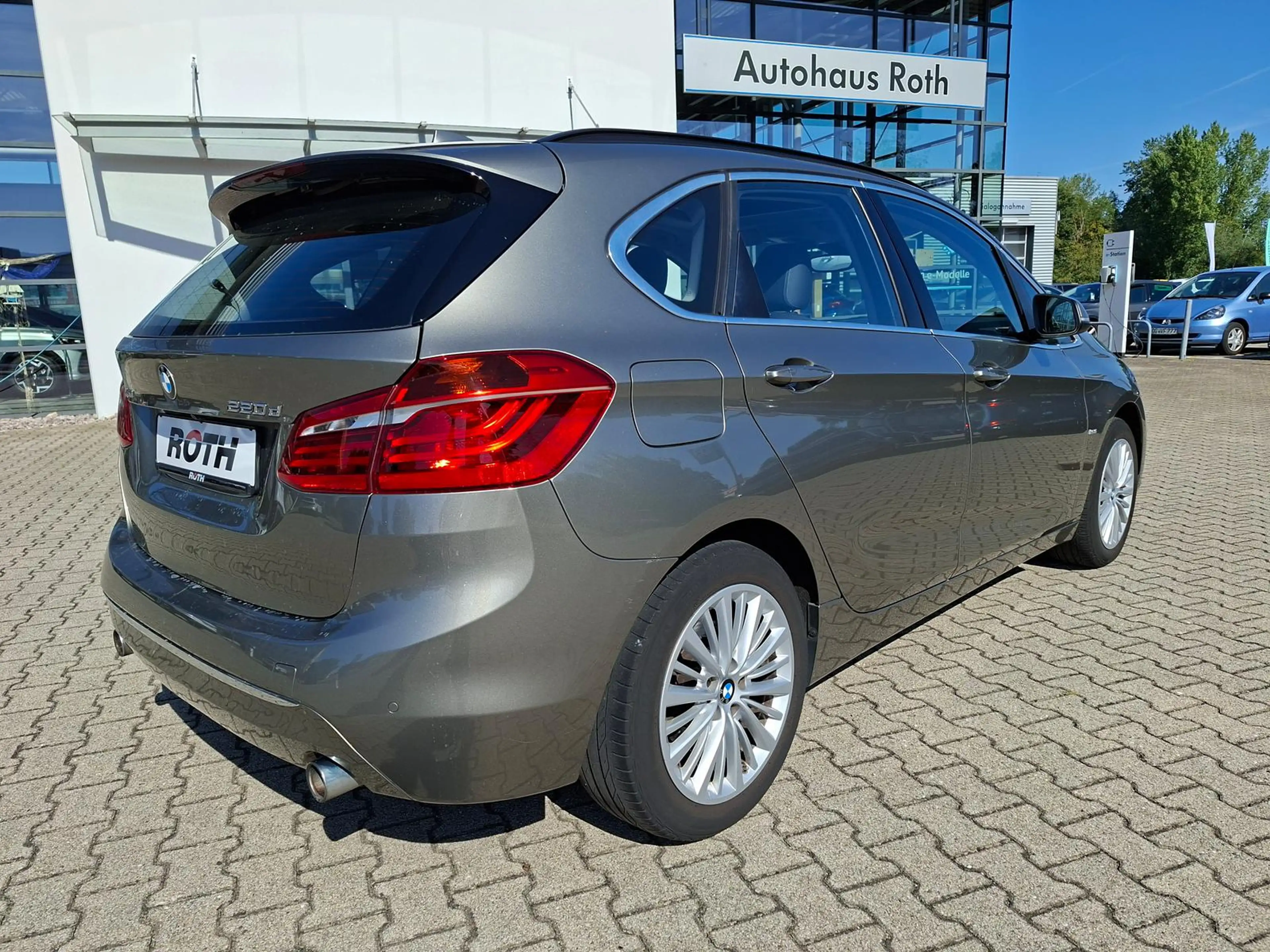 BMW 220 d xDrive Luxury Line *Navi*AHK*Pano*LED*PDC* — photo 7