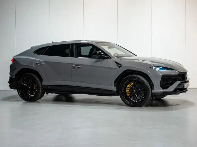Lamborghini Urus Urus SE 2025 / 588 kW