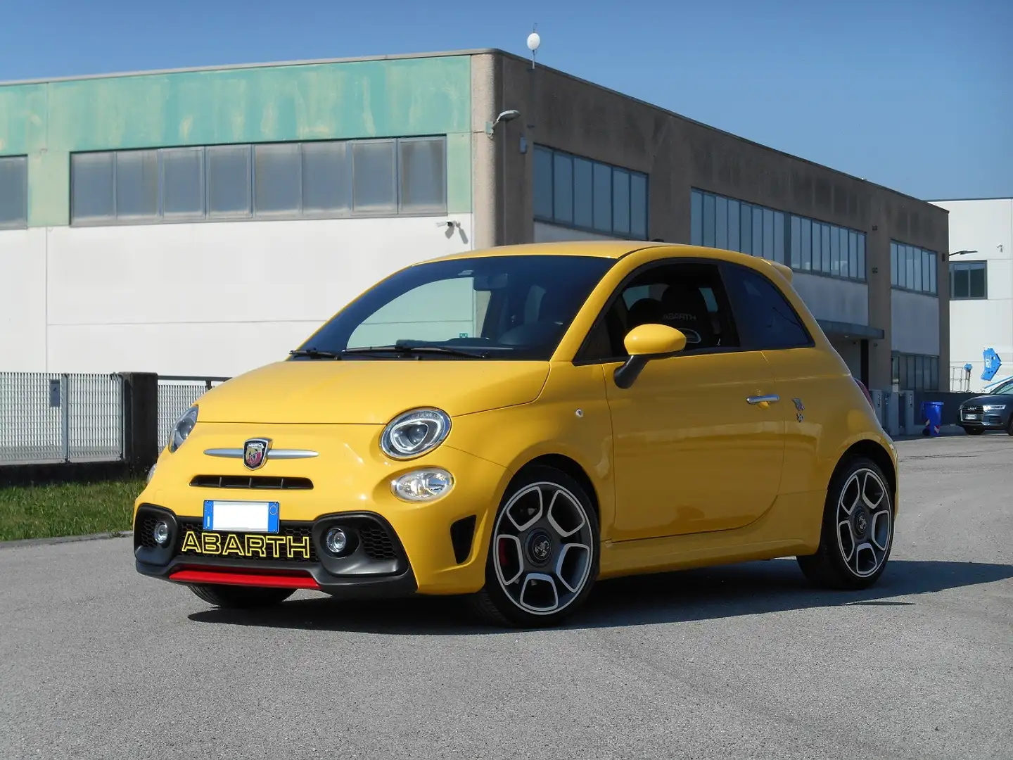 Abarth 595 1.4 t-jet 145cv Gelb - 2