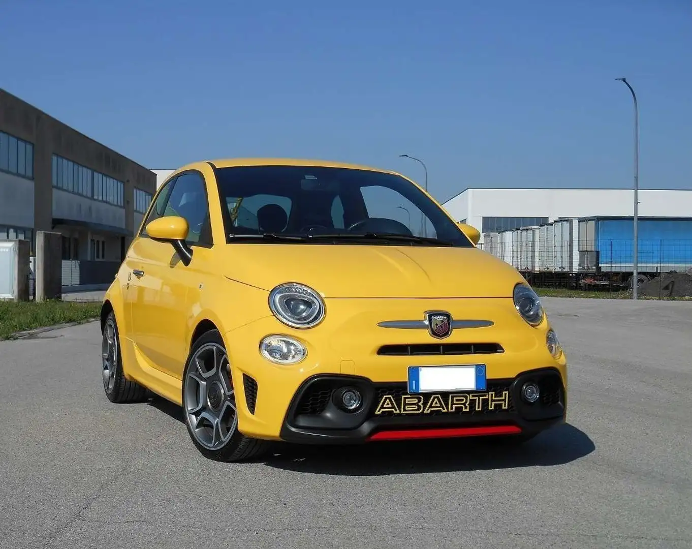 Abarth 595 1.4 t-jet 145cv Gelb - 1