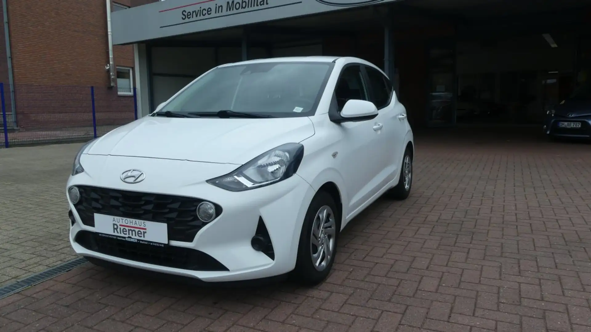 Hyundai i10 Klima Sitzhzg Lenkrdhzg PDC GJR Wit - 1