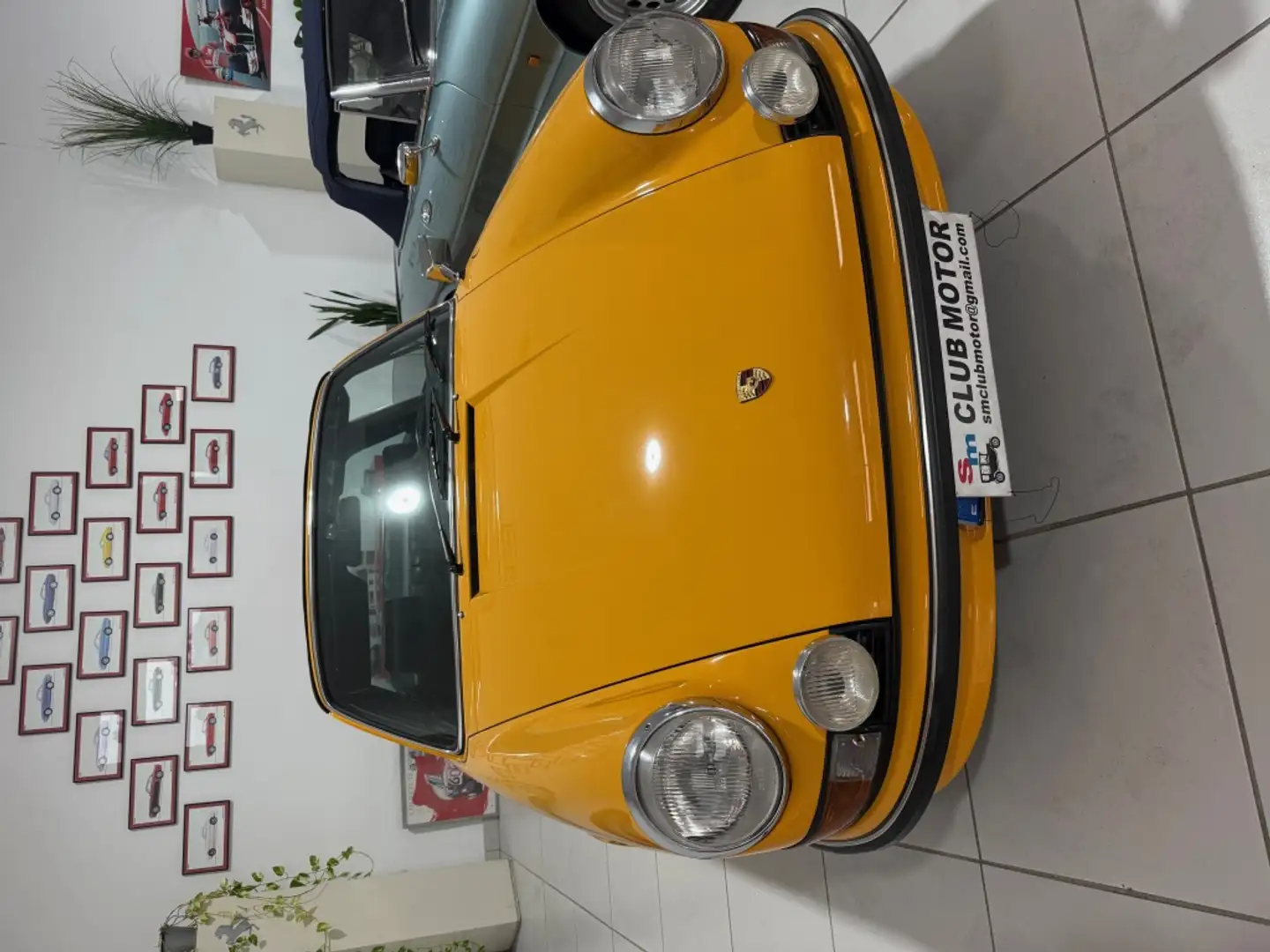Porsche 911 Targa - 2