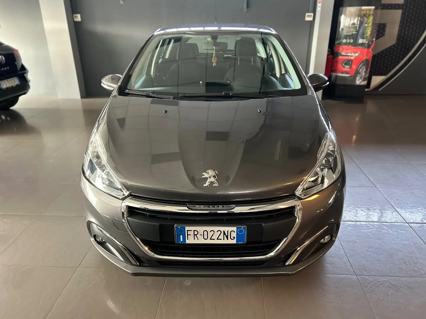 Peugeot 208 208 I 2015 5p 1.2 puretech Allure s Gris - 1