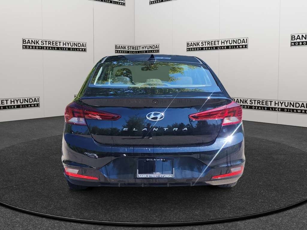 2020 Hyundai Elantra Preferred IVT — снимка 1