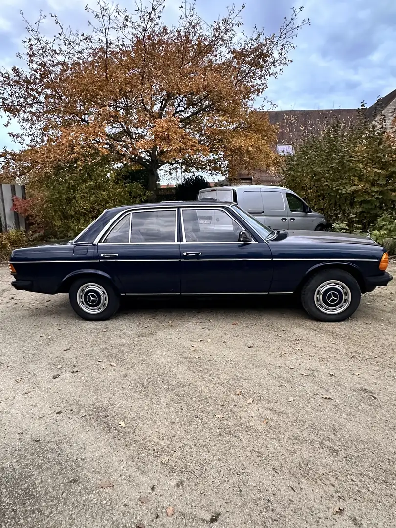 Mercedes-Benz 300 - 1