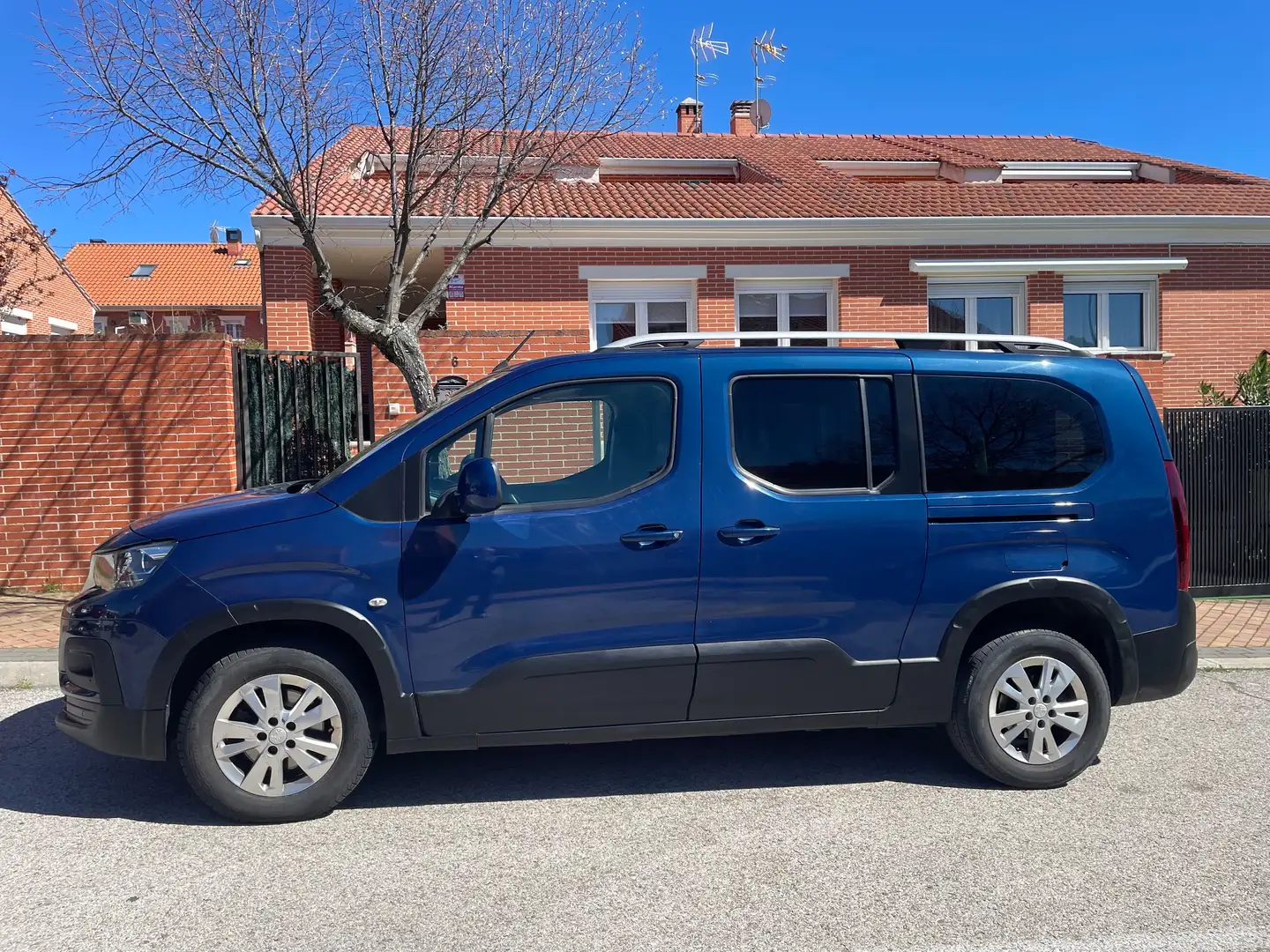 Peugeot Rifter Rifter 1.5Blue HDi S 130Allure Long 7 plazas Azul - 2