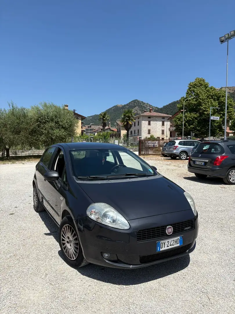 Fiat Grande Punto 1.3 mjt 5 porte 75 cv NEOPATENTATI - 1