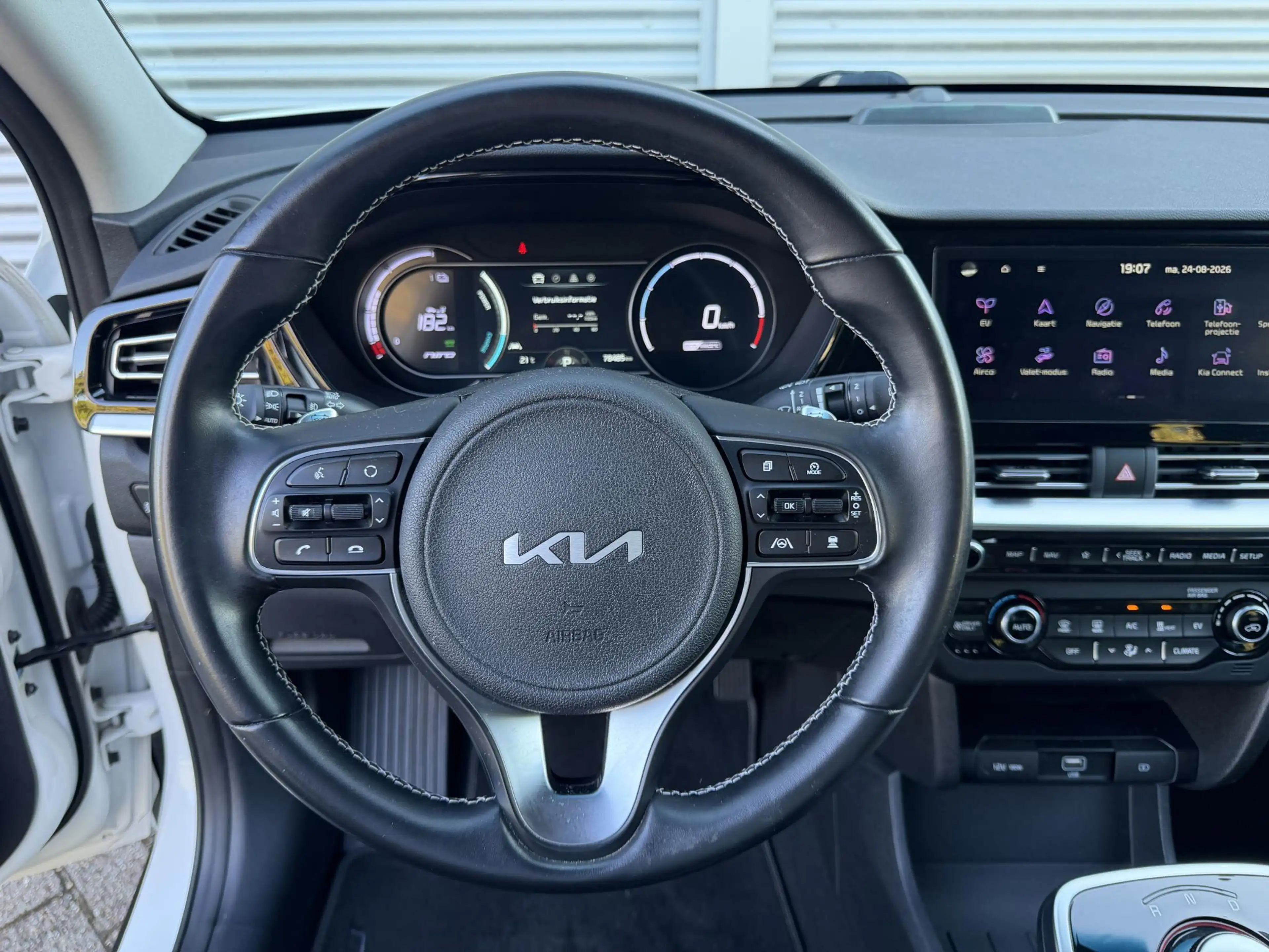 Kia e-Niro DynamicLine 64 kWh | SOH 96,3% | Camera | Navigat — photo 14