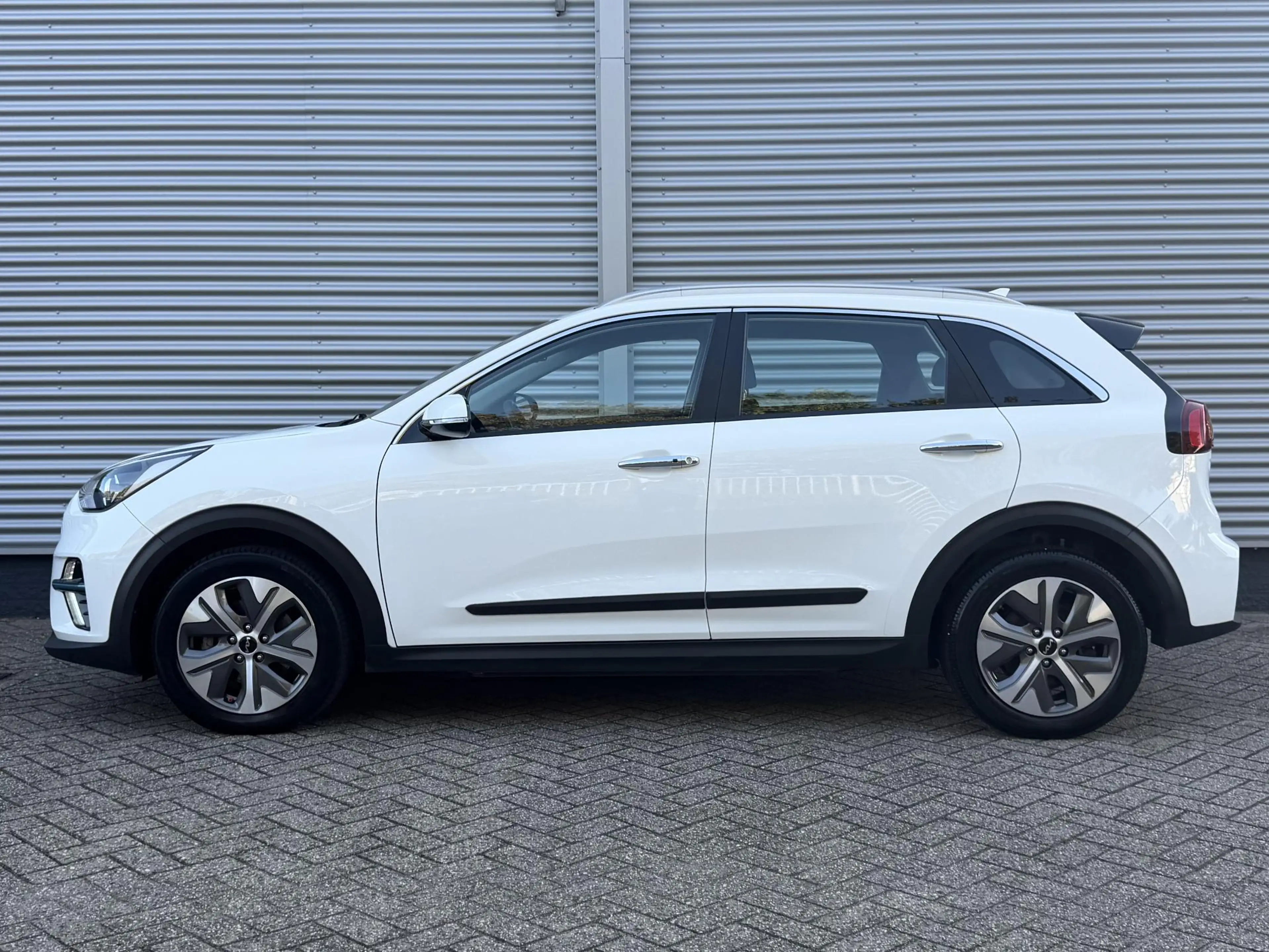Kia e-Niro DynamicLine 64 kWh | SOH 96,3% | Camera | Navigat — photo 3