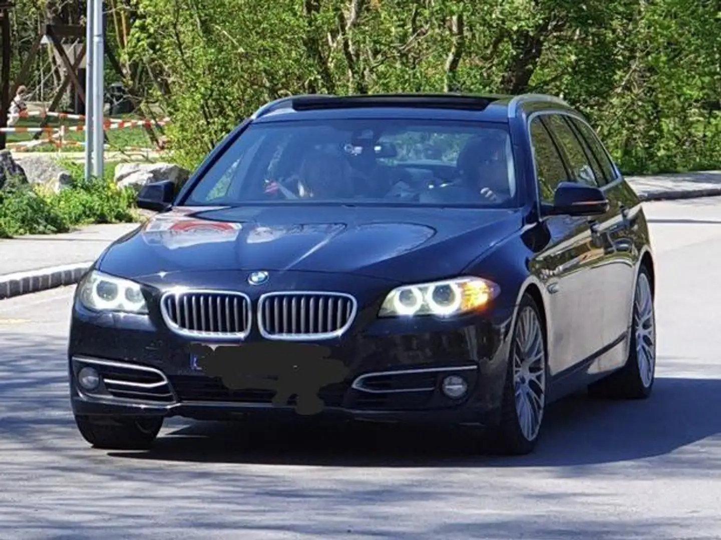 BMW 530 Touring 530 dXAS Zwart - 1