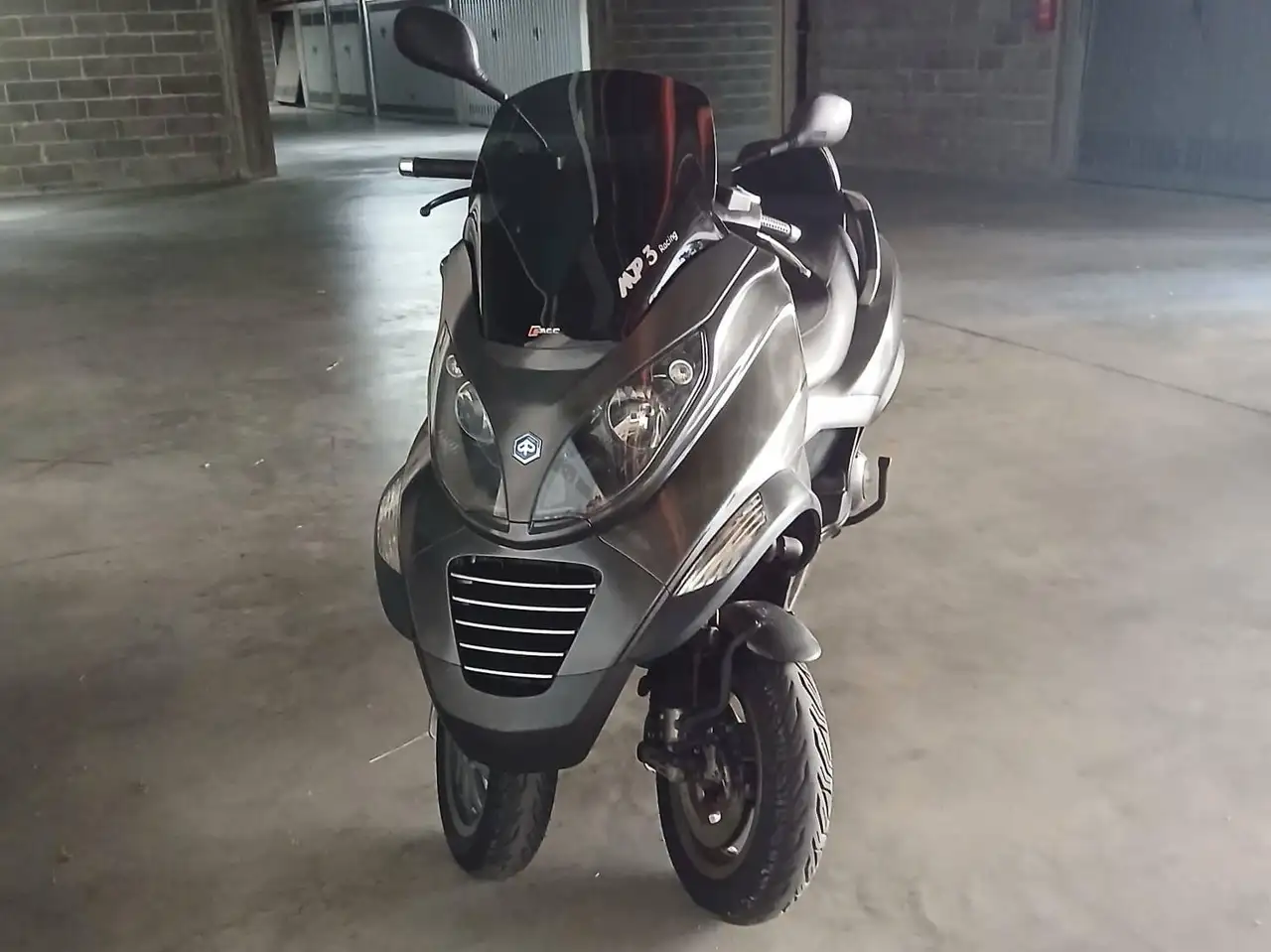 Piaggio MP3 250
