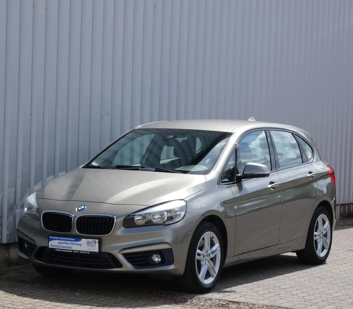 BMW 225 Baureihe 2 Active Tourer 225 i-Klima-Navi-SH Silber - 1