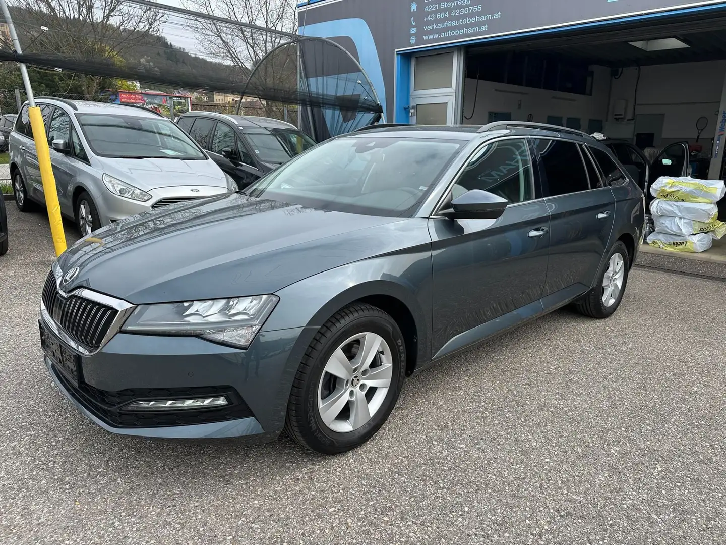 Skoda Superb Kombi 2,0 TDI Ambition DSG LED-Carplay Grau - 1