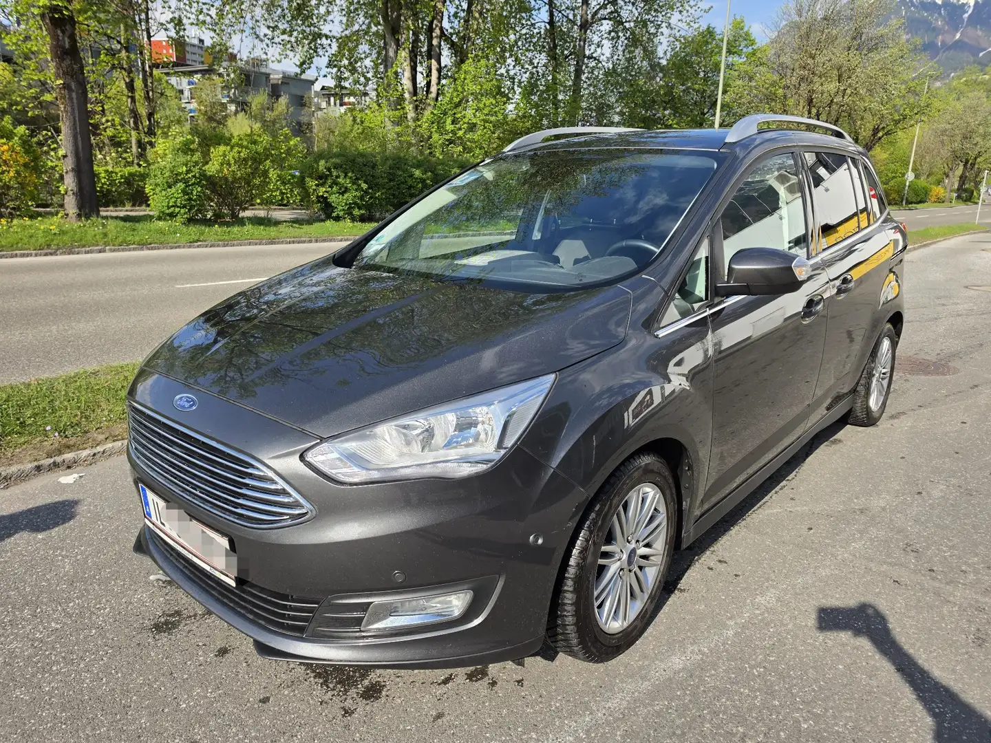 Ford Grand C-Max Titanium 1,0 EcoBoost Grau - 1