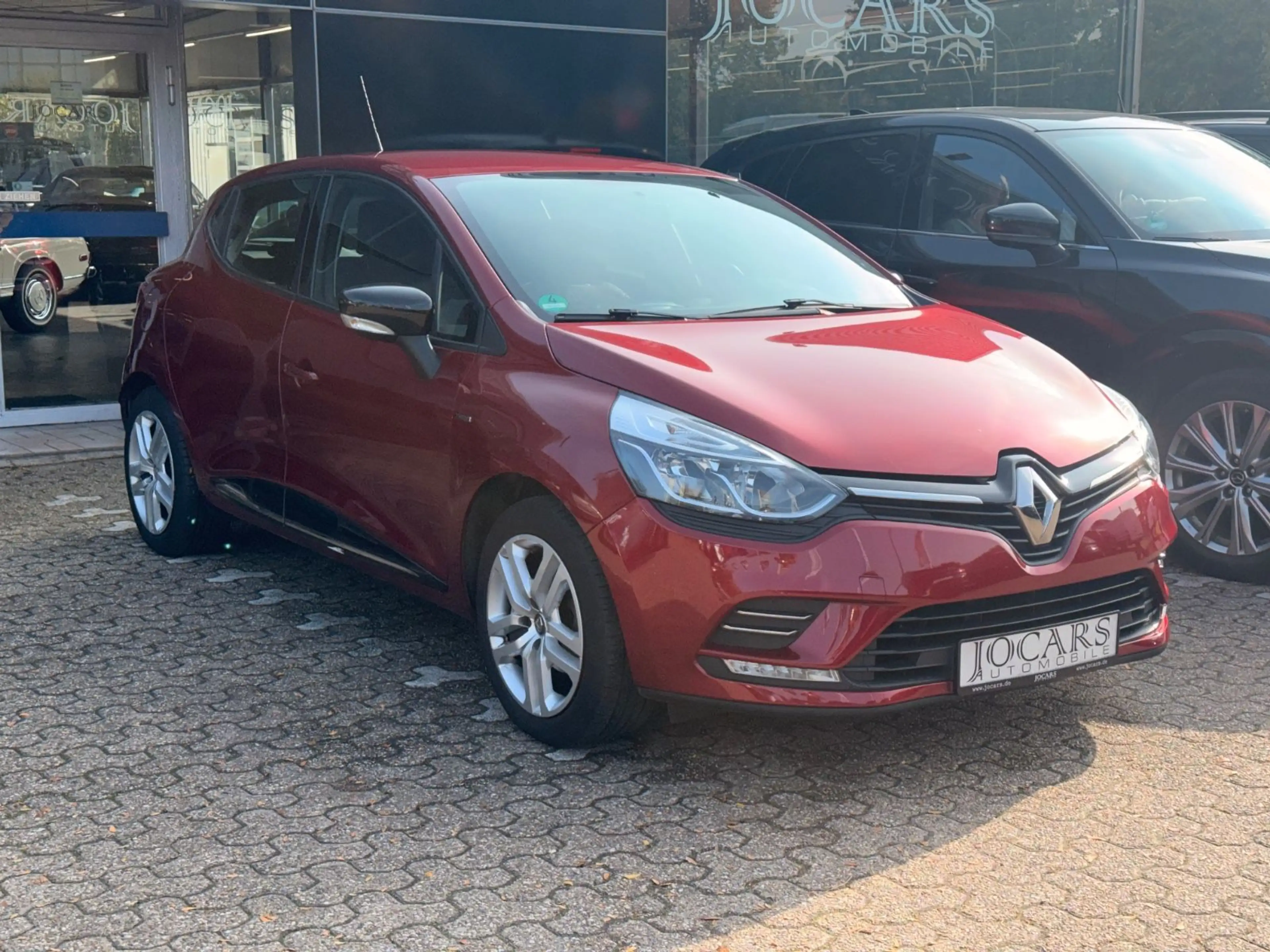 Renault Clio IV Limited — photo 2