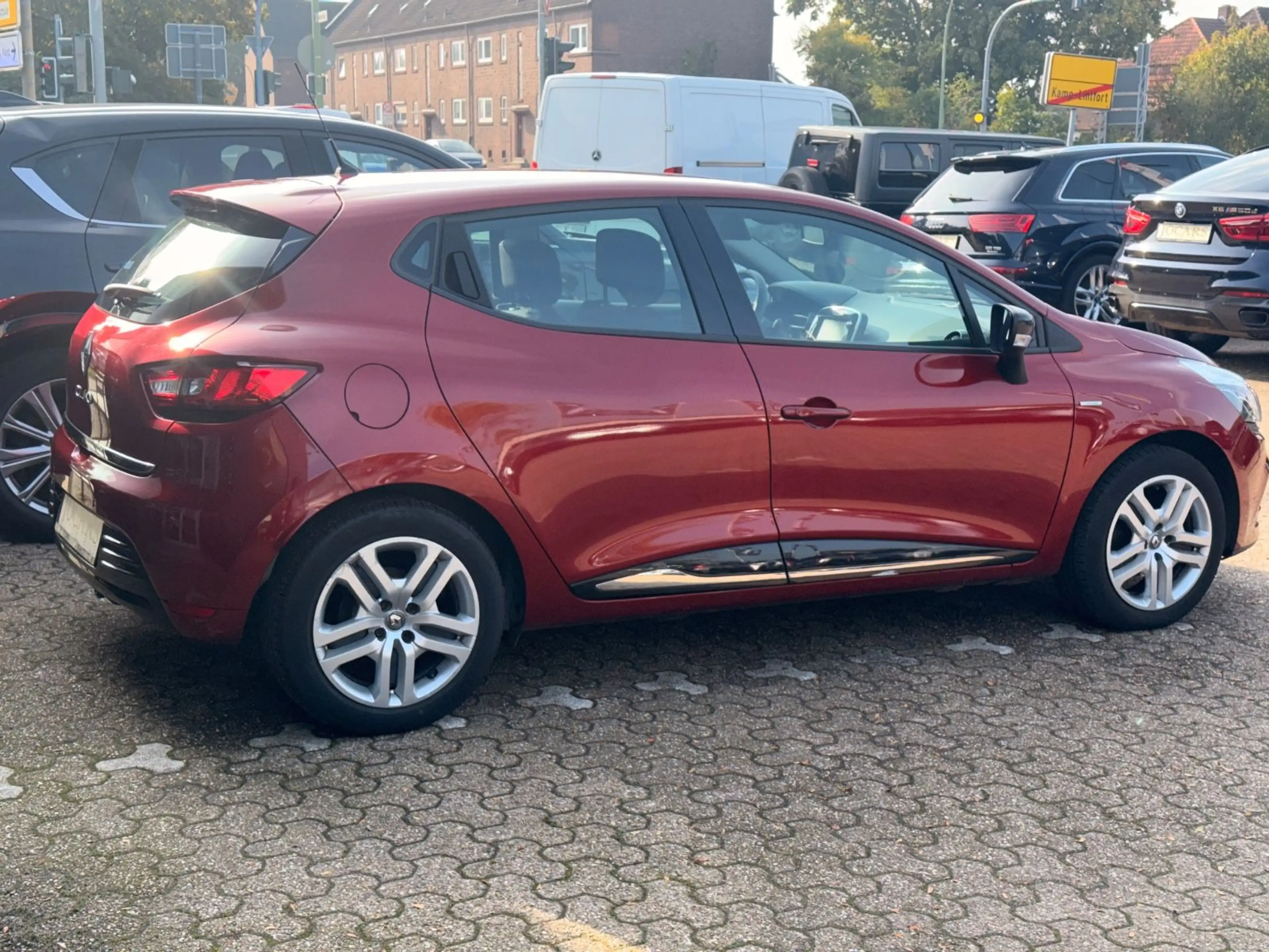 Renault Clio IV Limited — photo 3