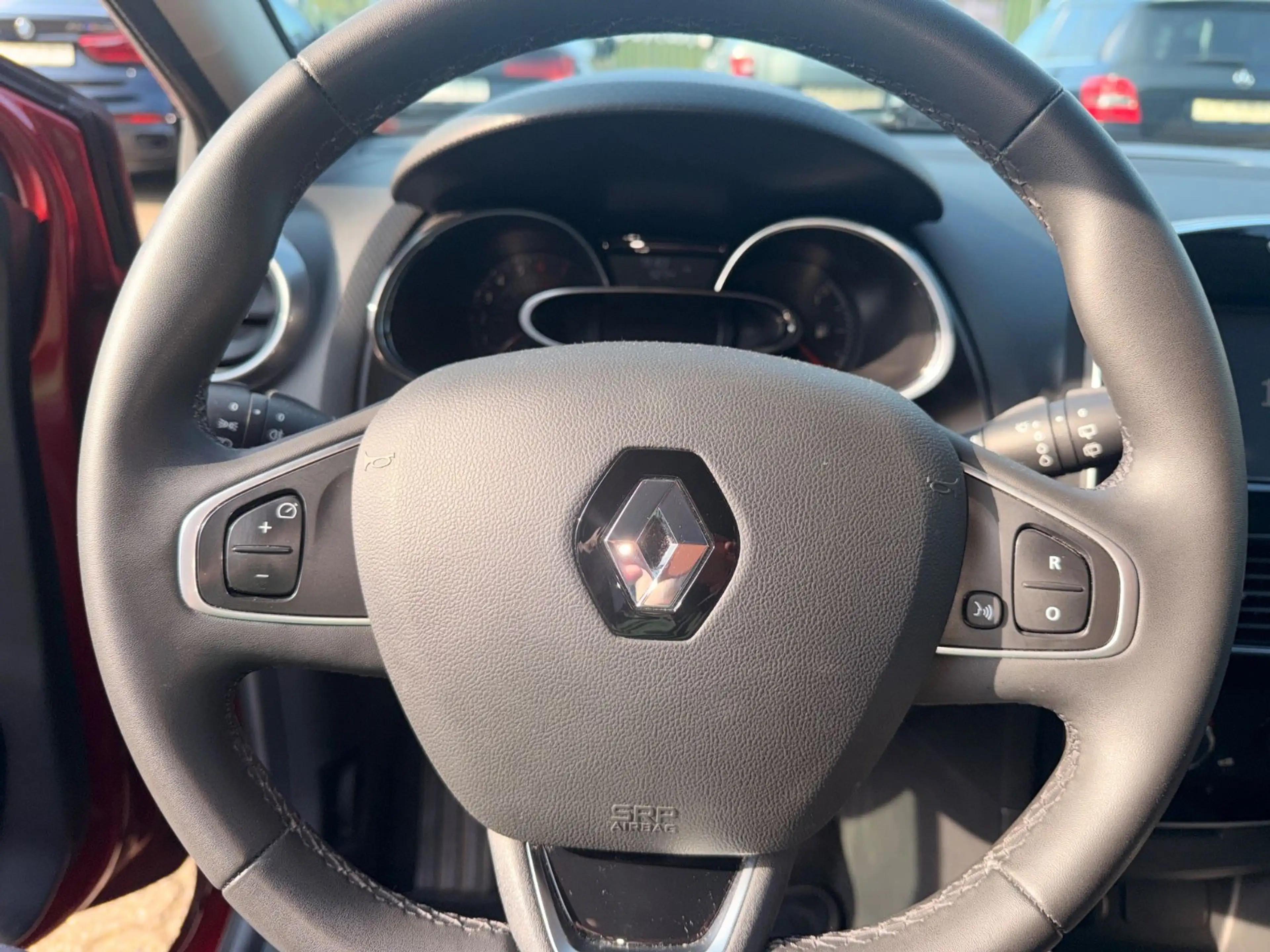 Renault Clio IV Limited — photo 16