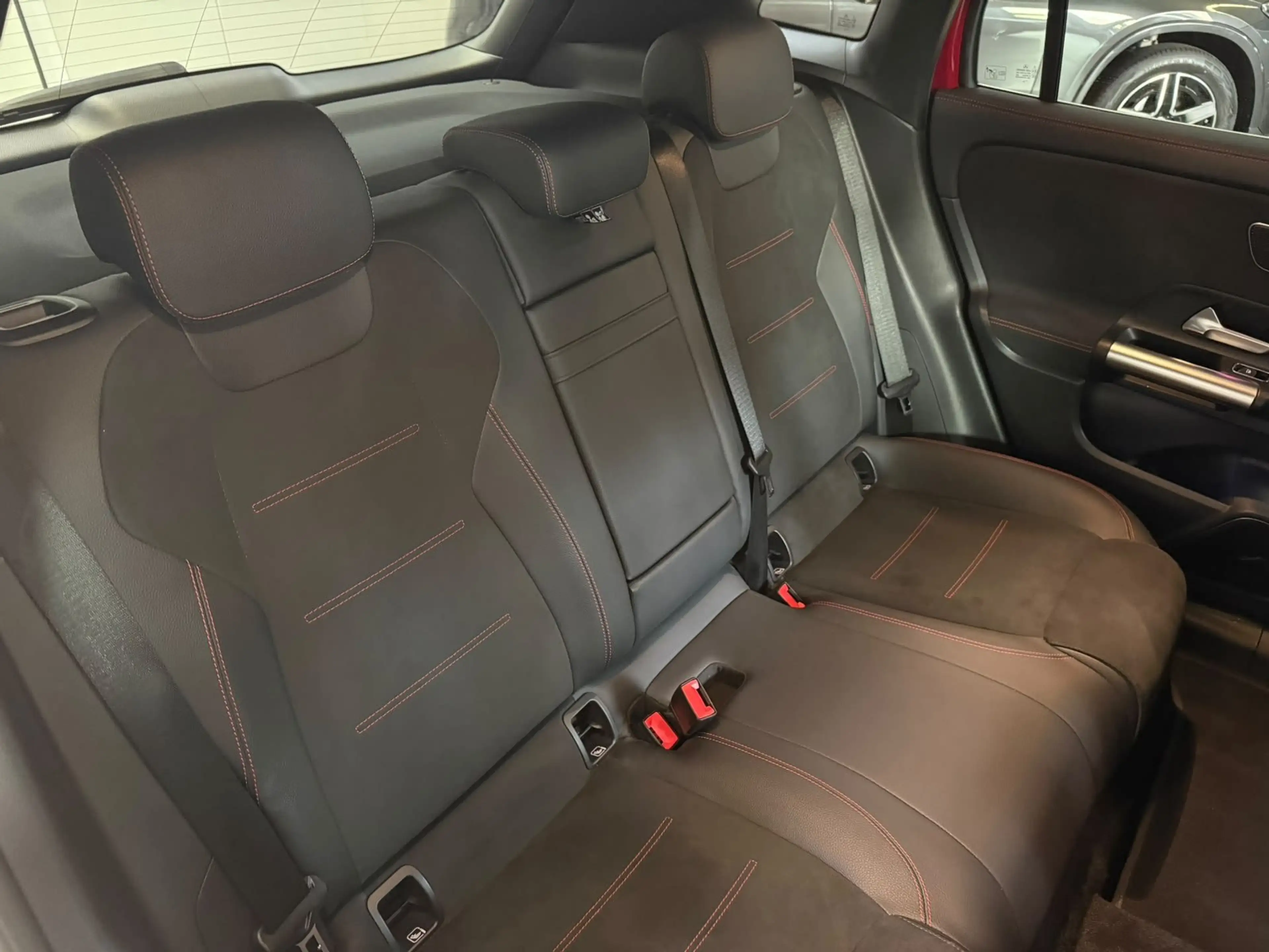 Mercedes-Benz EQA 250 + AMG+PANO+HUD+MEMORY+BURM.+HUD+KEYLESS — photo 15