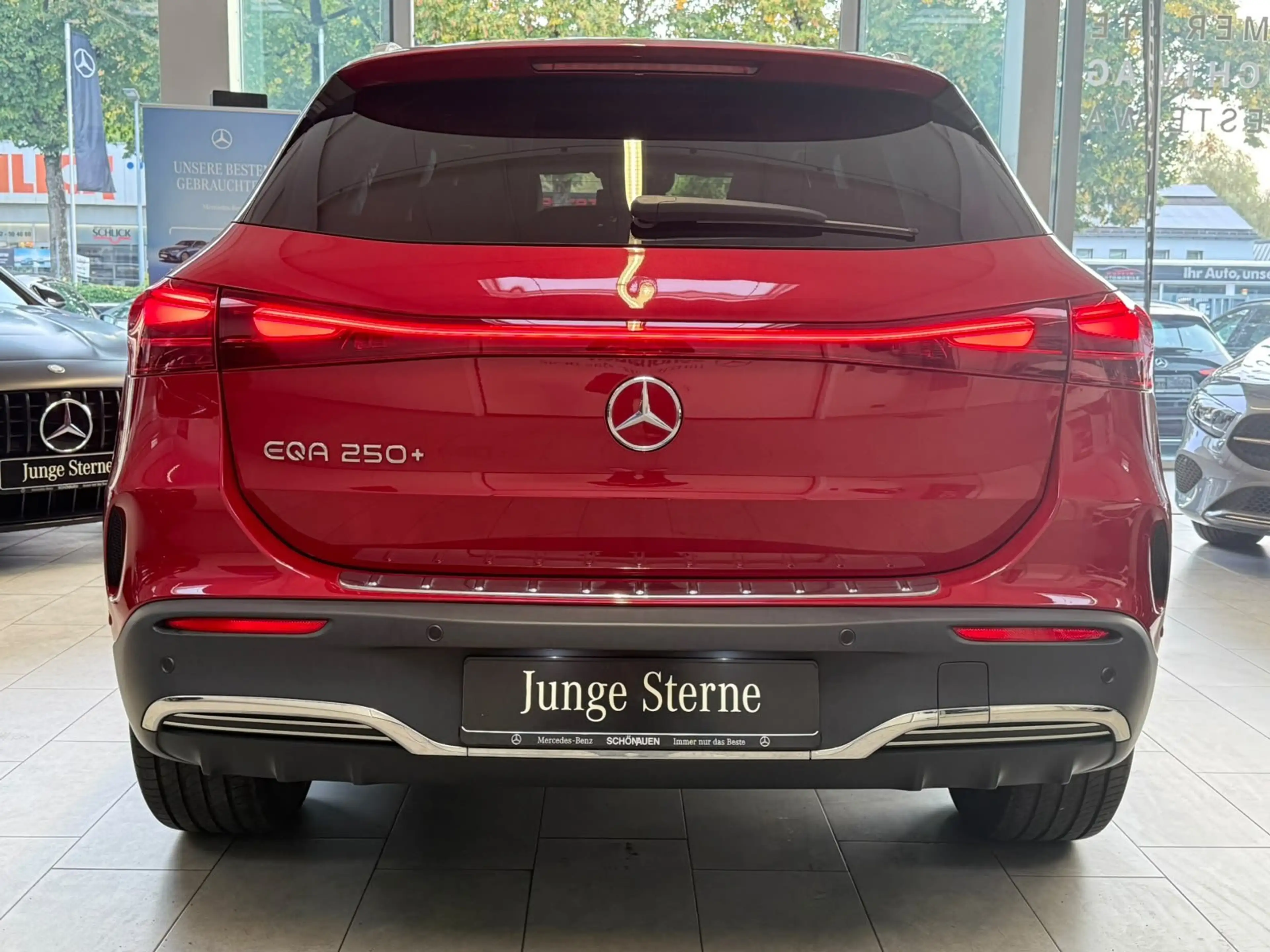 Mercedes-Benz EQA 250 + AMG+PANO+HUD+MEMORY+BURM.+HUD+KEYLESS — photo 5