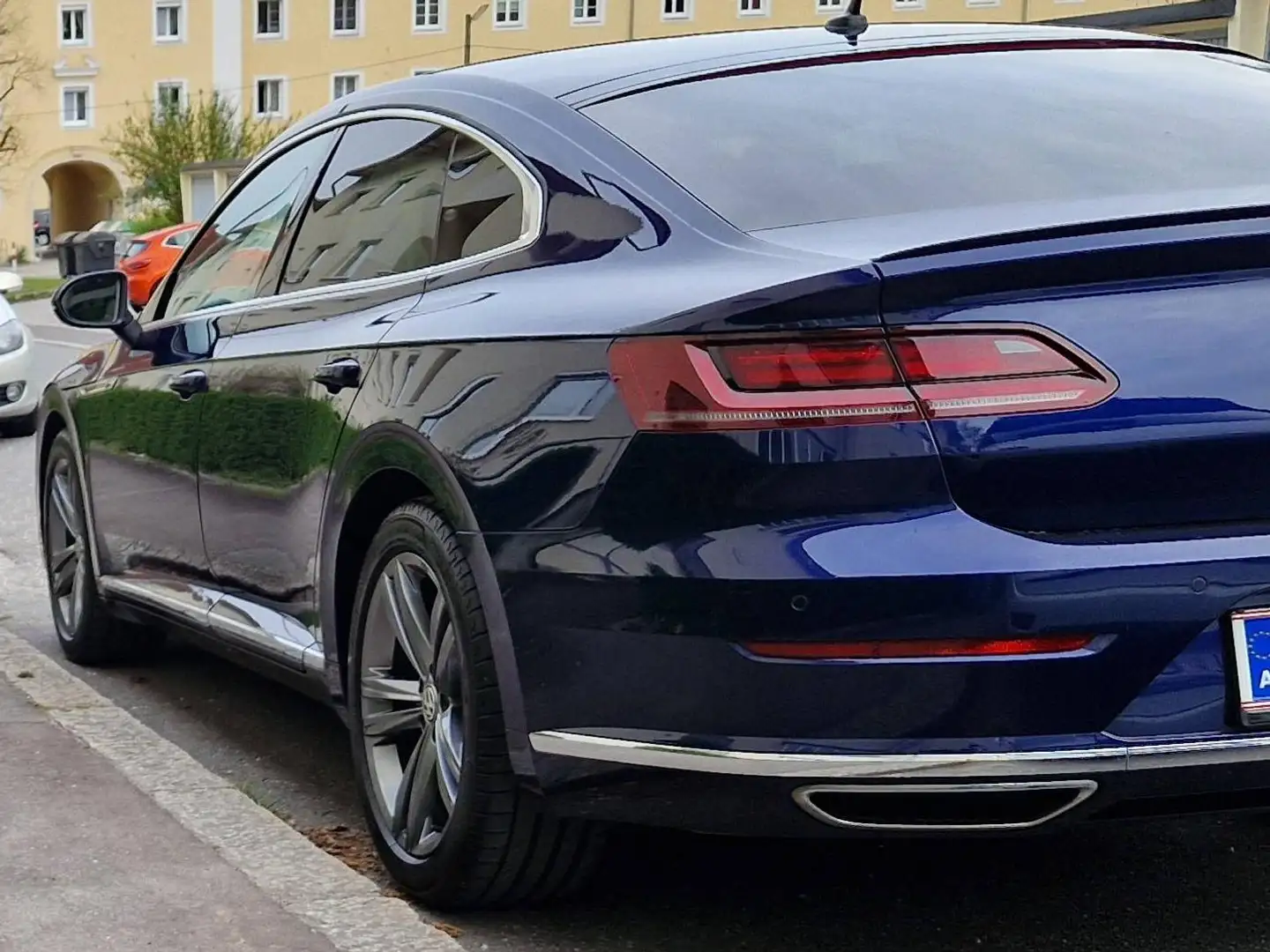 Volkswagen Arteon VW Arteon 2.0 TDI SCR R-Line DSG.LED/ACC/DCC/Navi/..Limusine Blau - 2