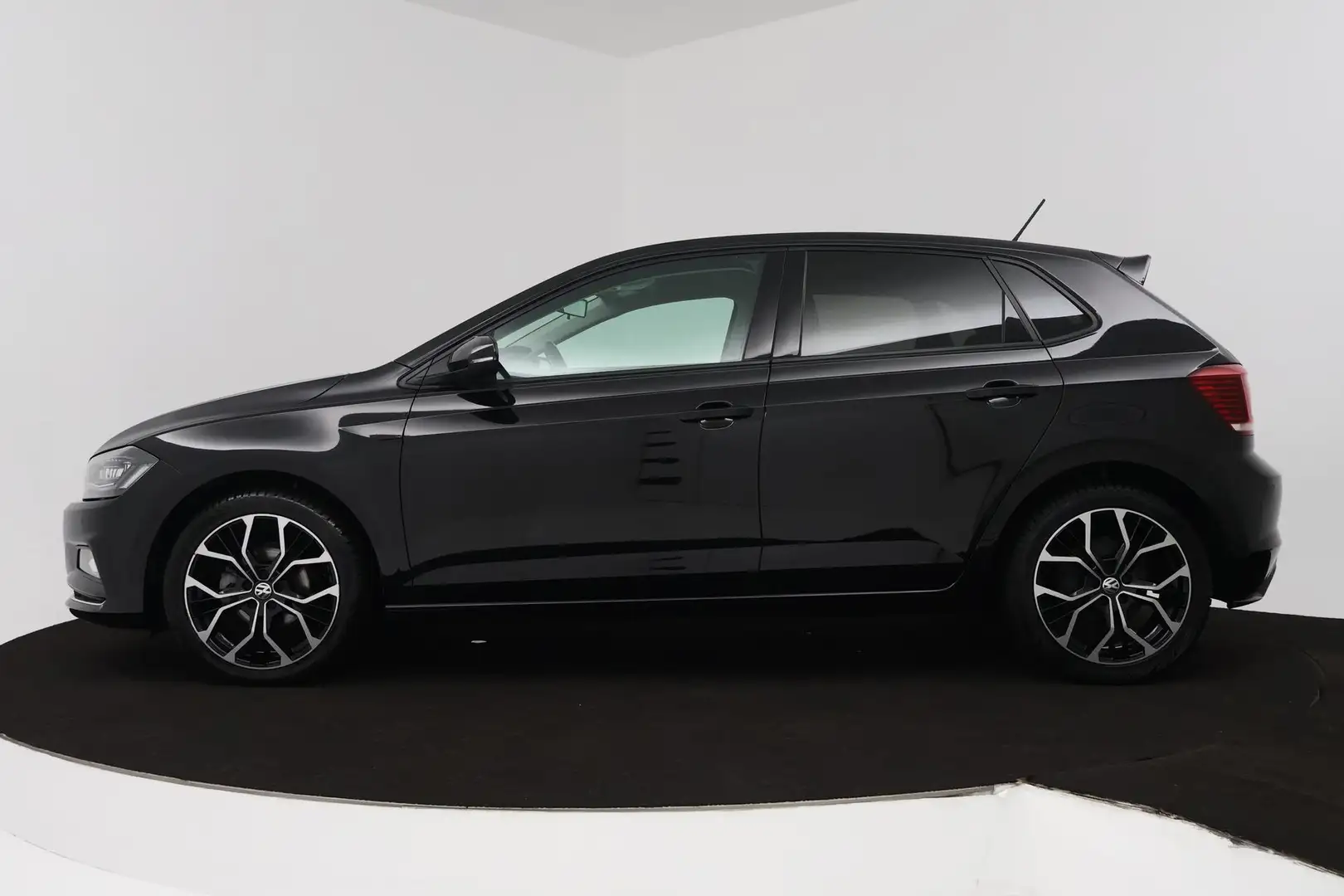 Volkswagen Polo 1.0 TSI Highline (PARKEERSENSOREN, CRUISE ADAPTIEF Zwart - 2