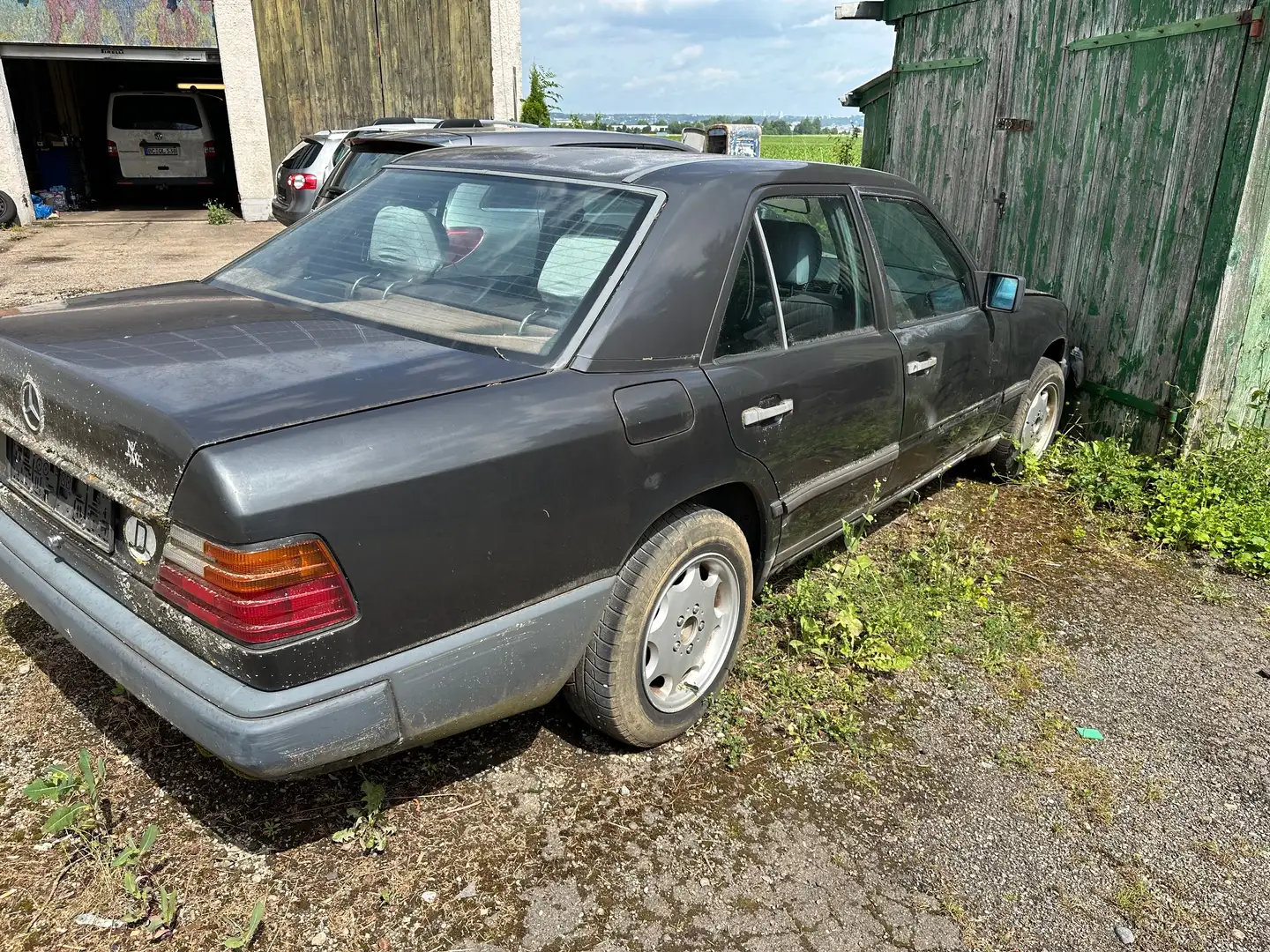 Mercedes-Benz E 230 Zwart - 1