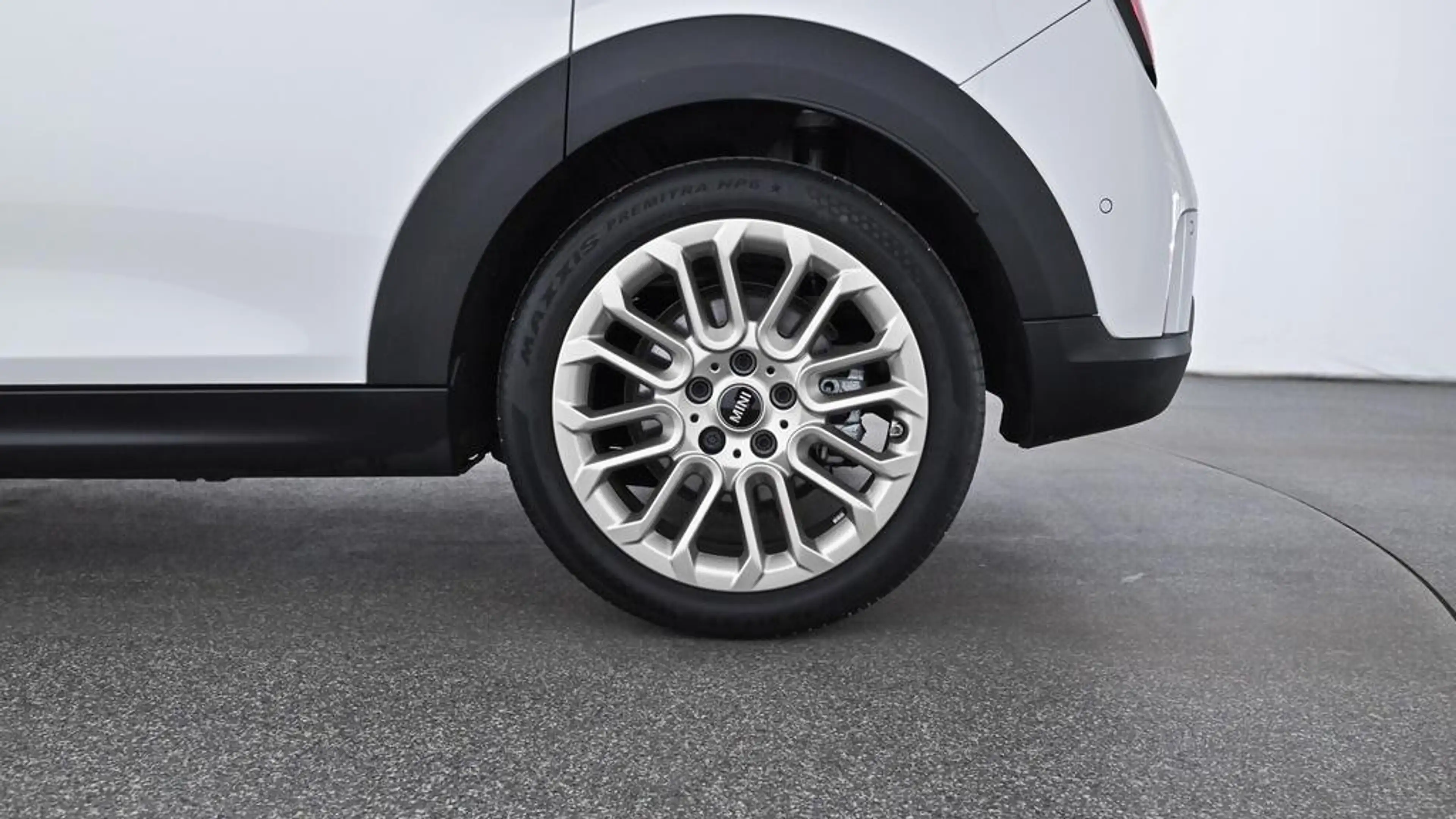 MINI Cooper C Favoured Trim — photo 12