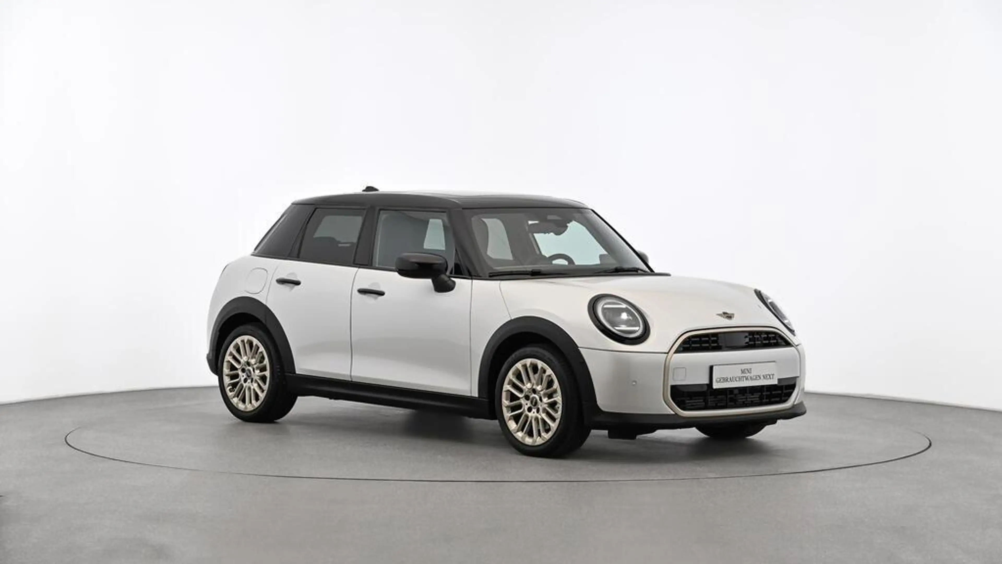 MINI Cooper C Favoured Trim — photo 15