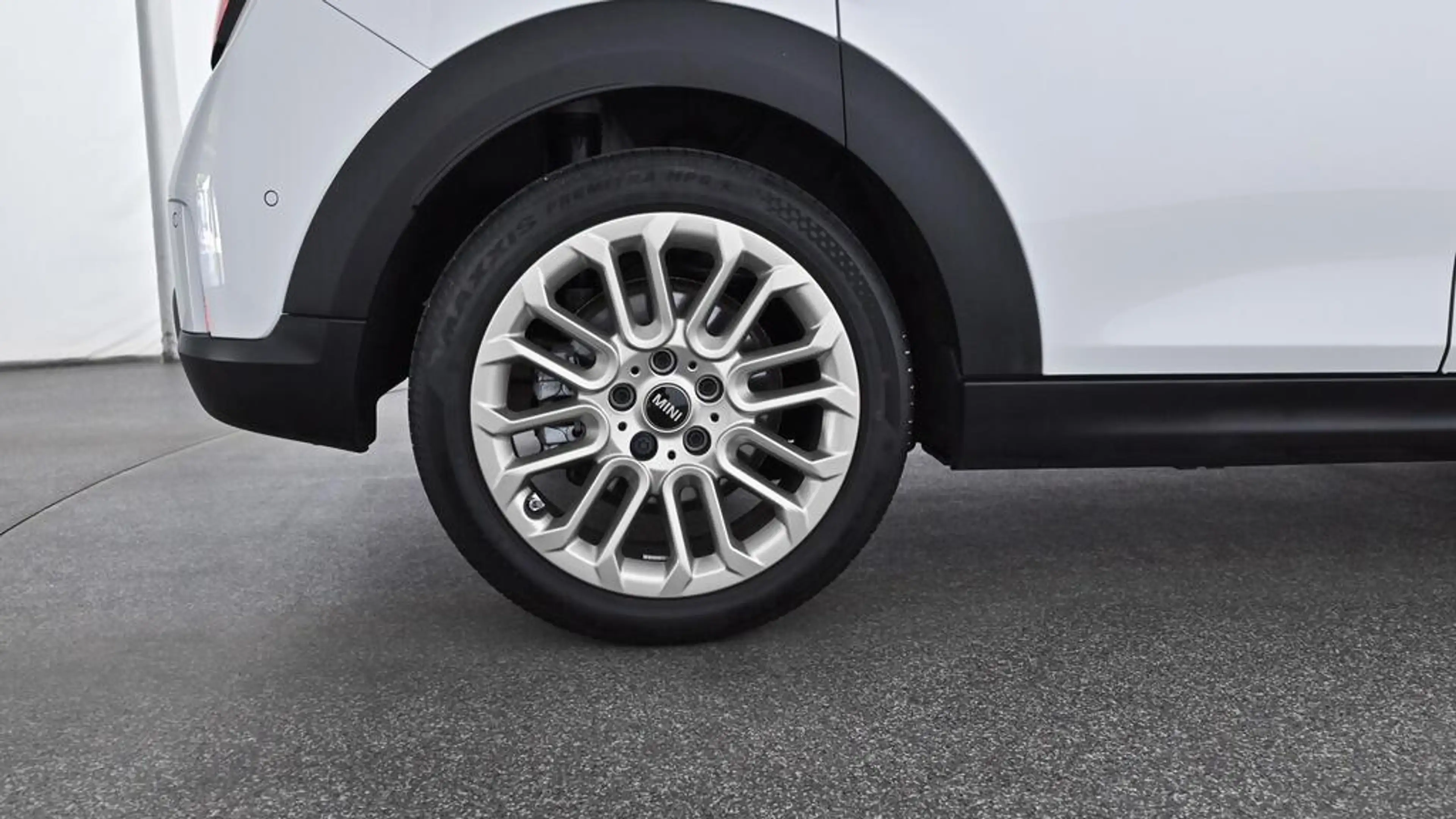 MINI Cooper C Favoured Trim — photo 10