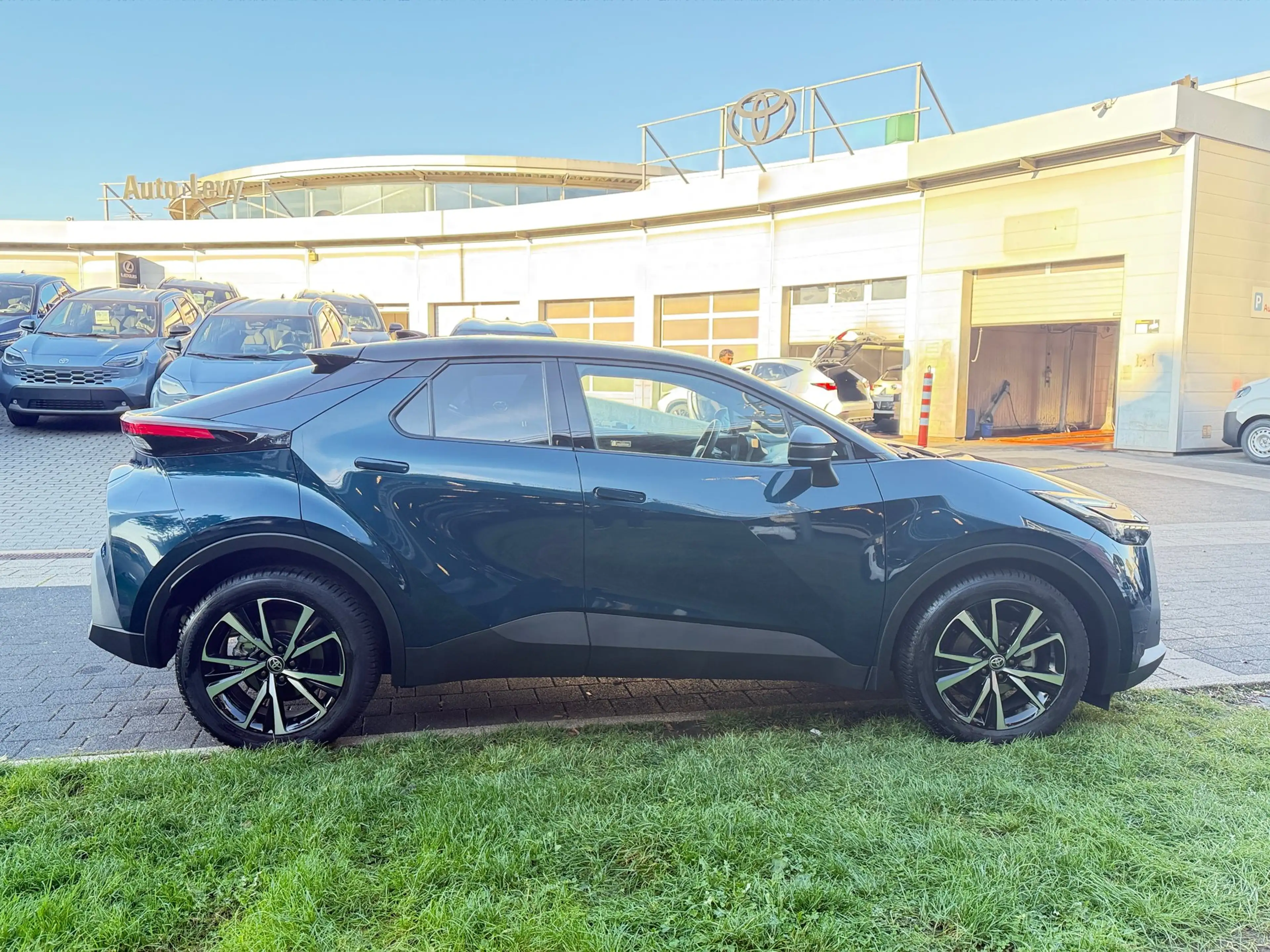 Toyota C-HR 1.8 Hybrid Teamplayer CARPLAY/PDC — photo 7