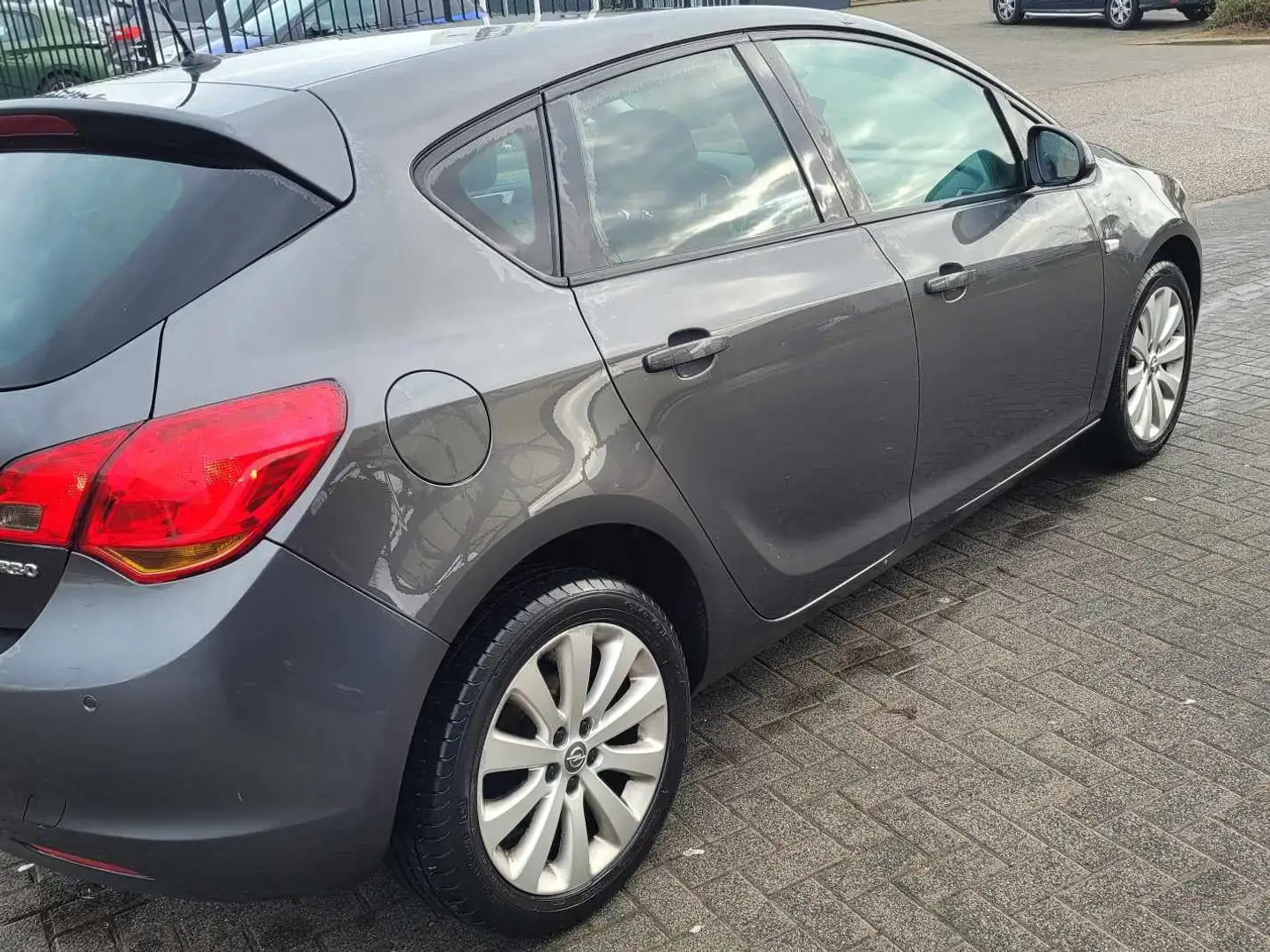 Opel Astra Astra 1.4 Turbo Edition Grijs - 1
