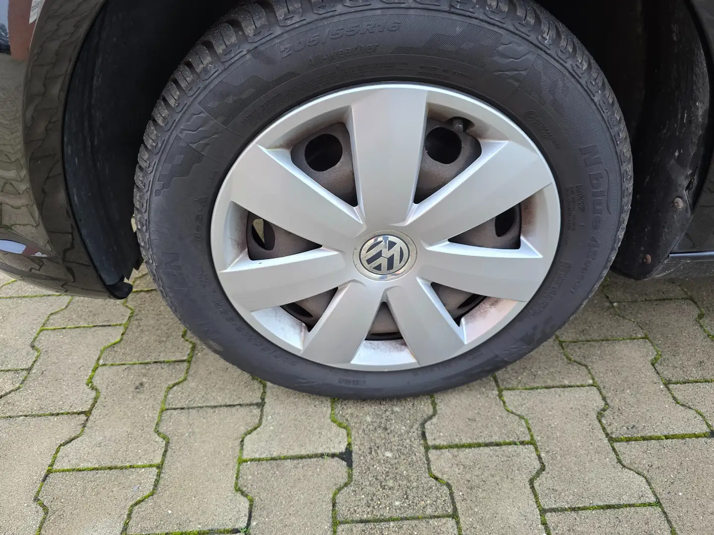 Volkswagen Touran 1,2 TSI Comfortline Navi SHZ PTC Schwarz - 2