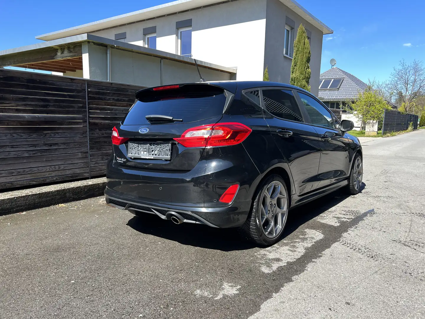 Ford Fiesta ST-Line 1,1 Start/Stop Schwarz - 2