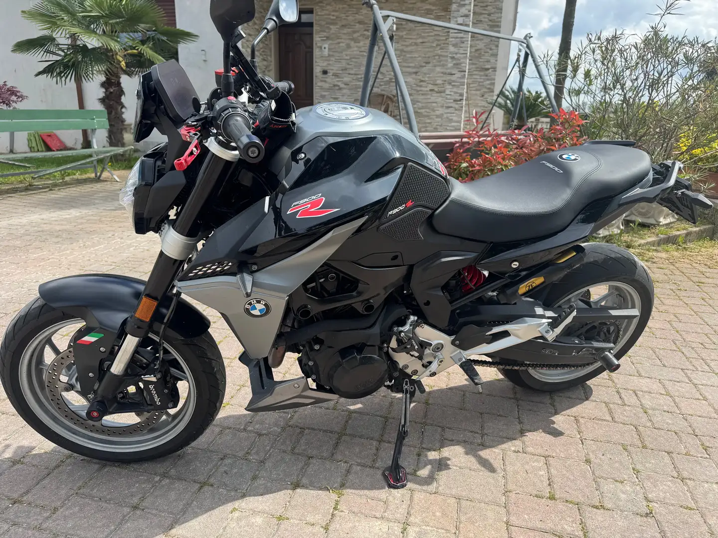 BMW F 900 R Black edition Nero - 2