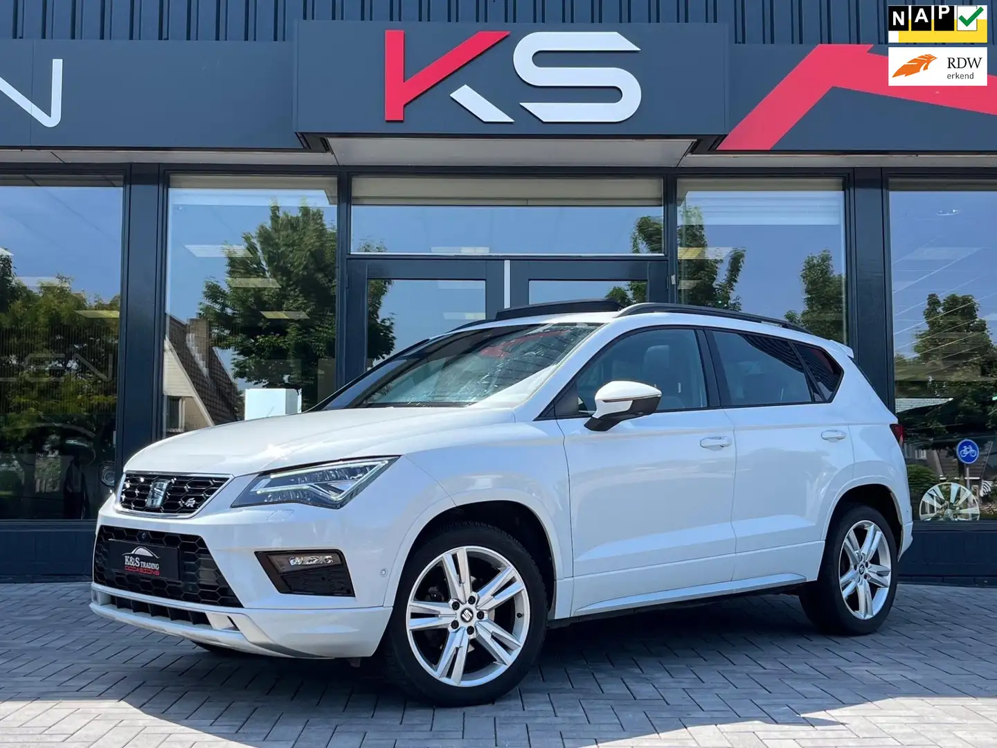 SEAT Ateca 1.5 TSI FR Beats/Apple Carplay/ 360 Camera Wit - 1