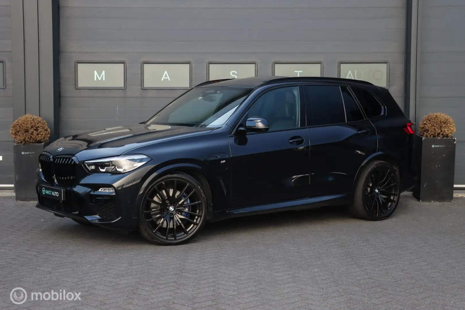 BMW X5 xDrive45e M-Sport | 4x Verwarm | HUD | Pano | ACC Noir - 1
